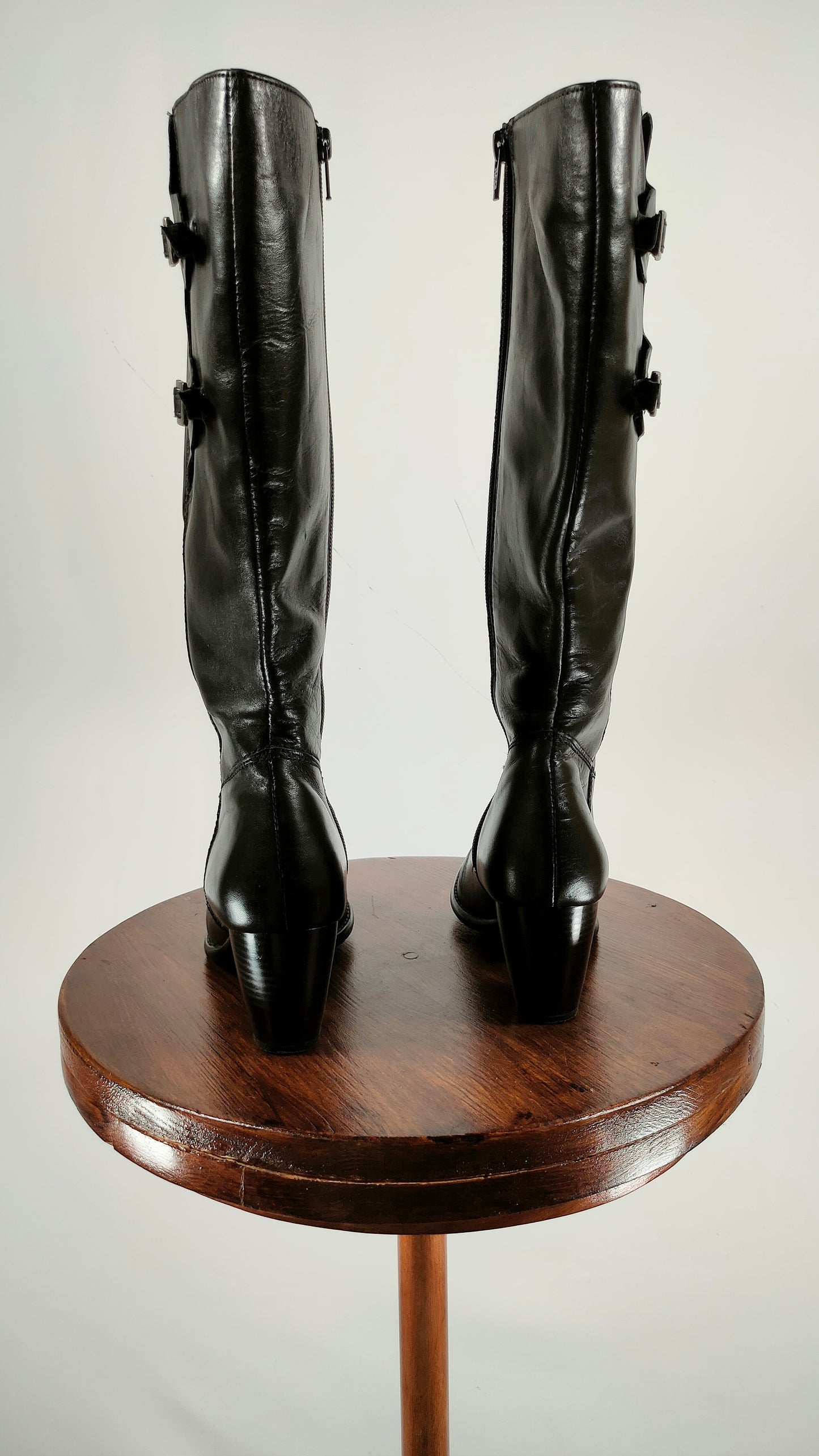 Botas negras de piel Natalia Blanco
