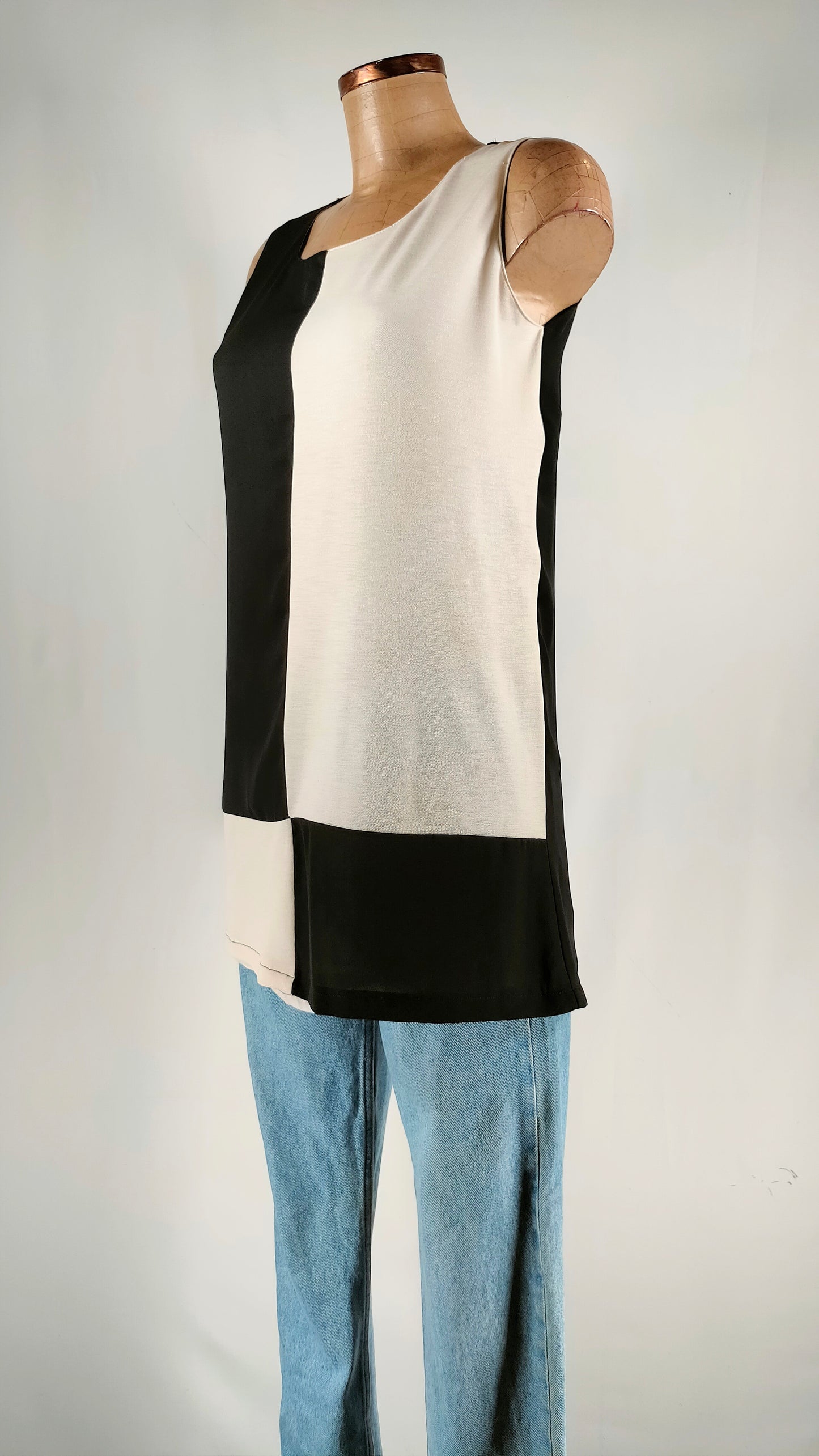 Blusa negra y blanca Zenia