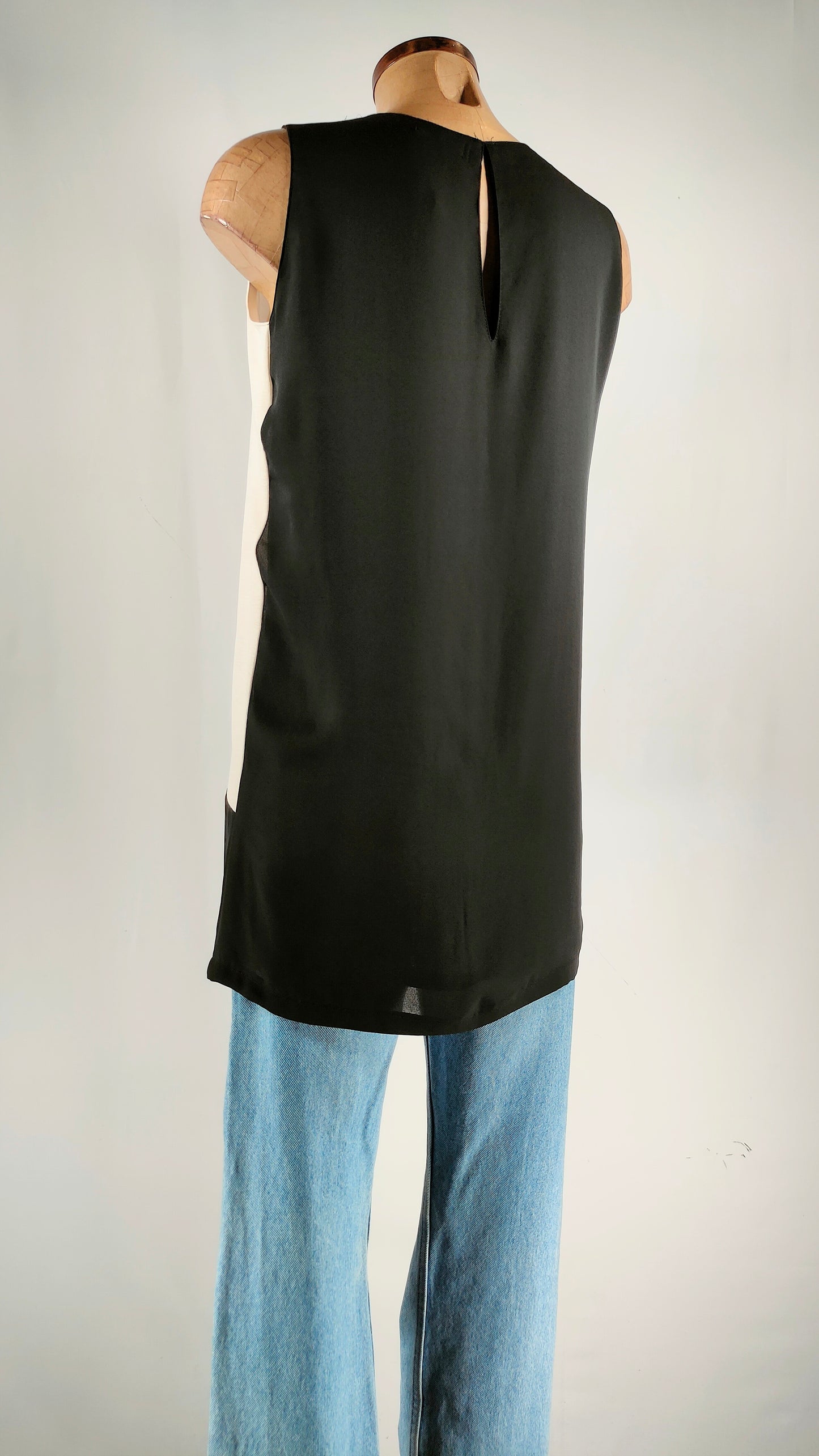 Blusa negra y blanca Zenia