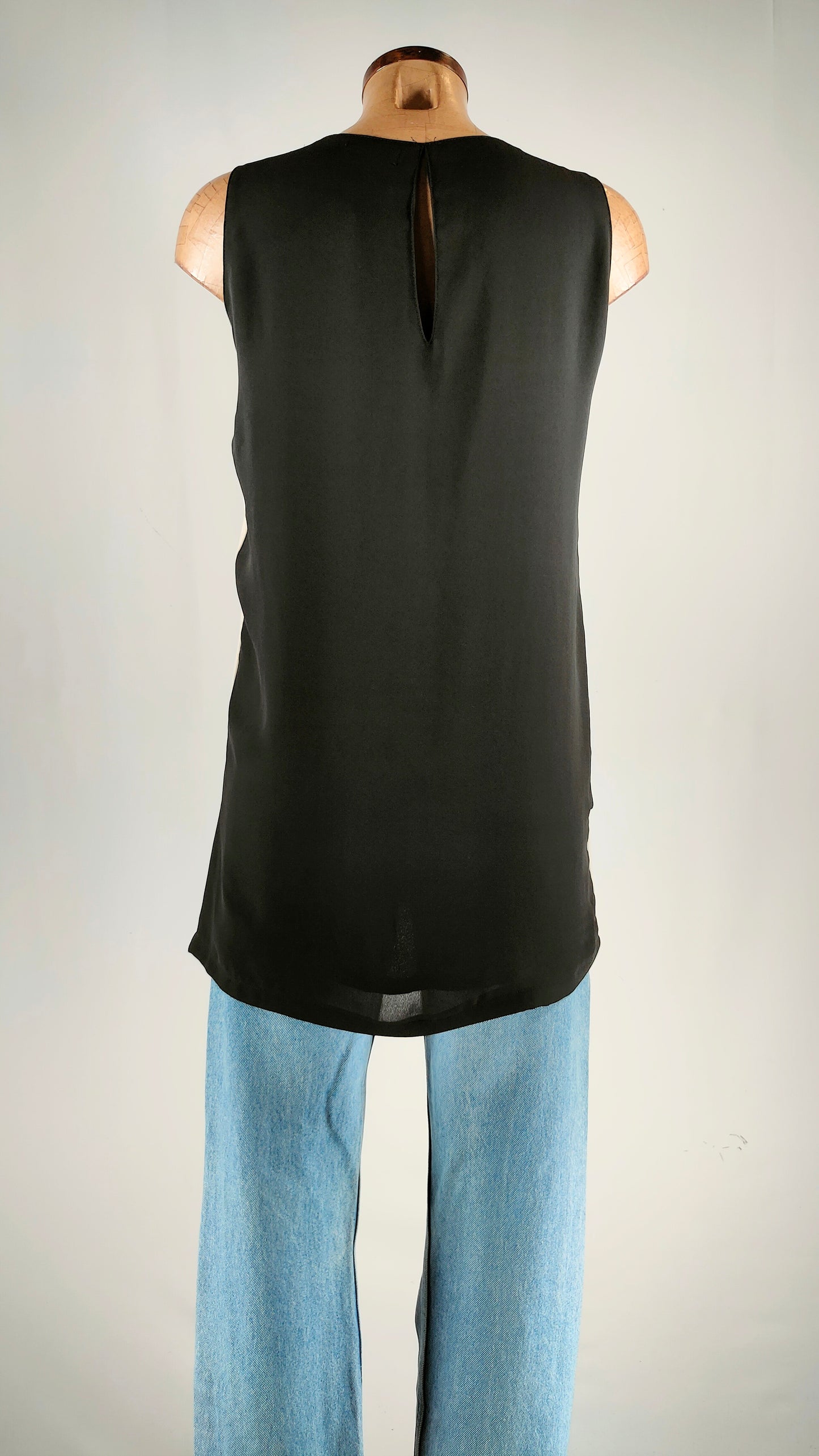 Blusa negra y blanca Zenia