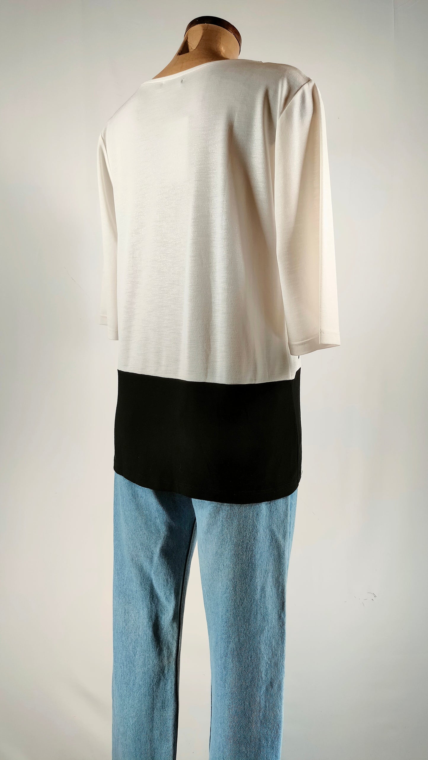 Camiseta bicolor Zenia blanco y negro