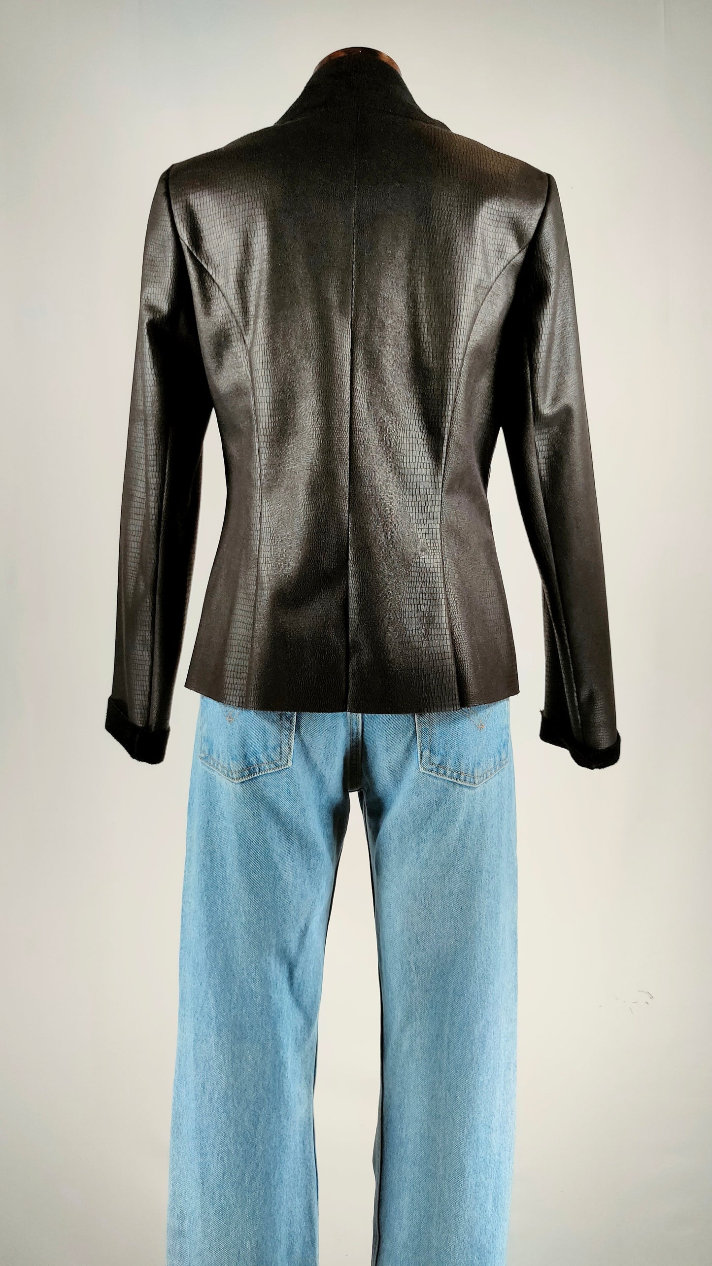 Chaqueta de polipiel negra Paz Torras