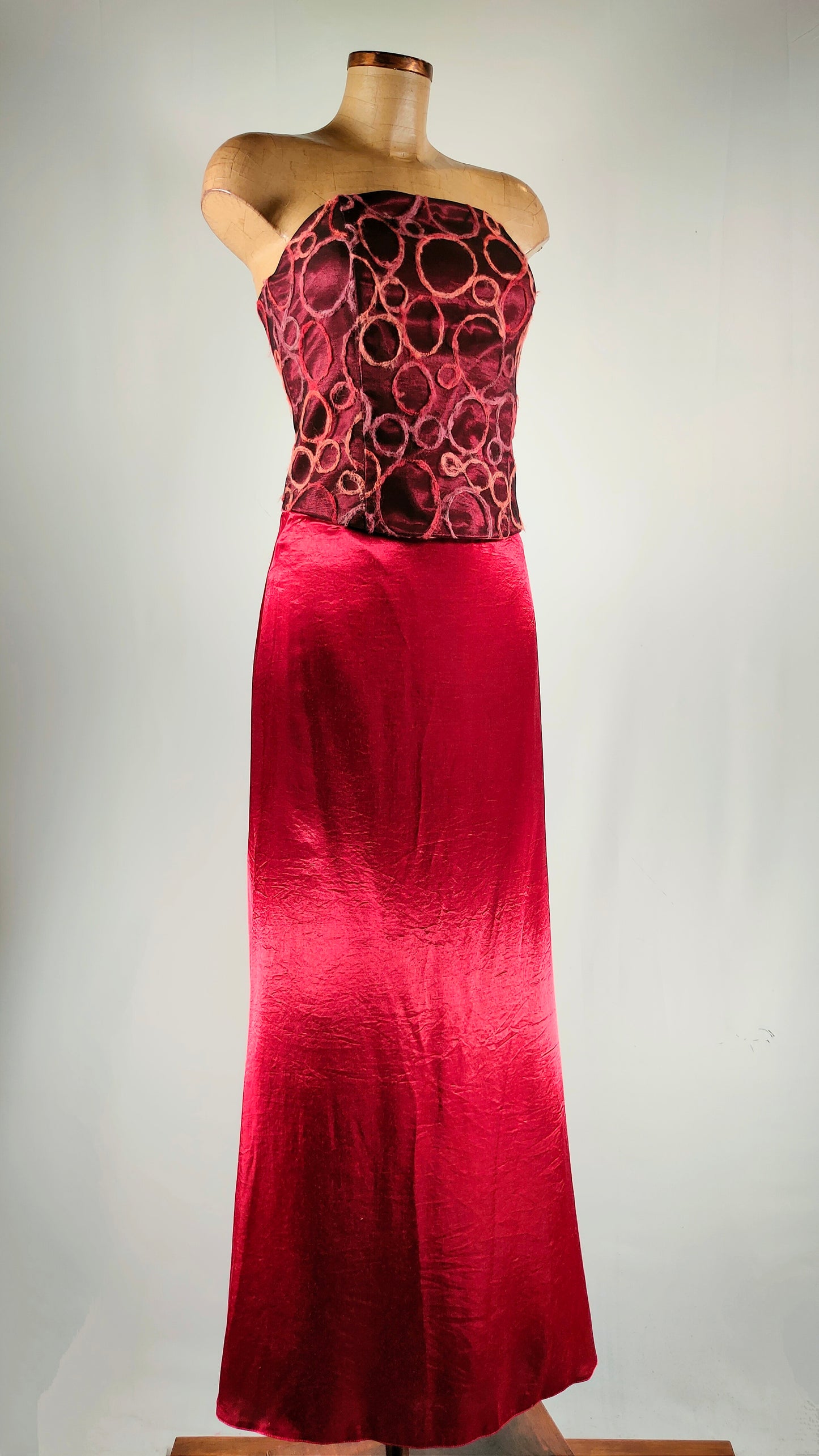 Vestido de fiesta granate