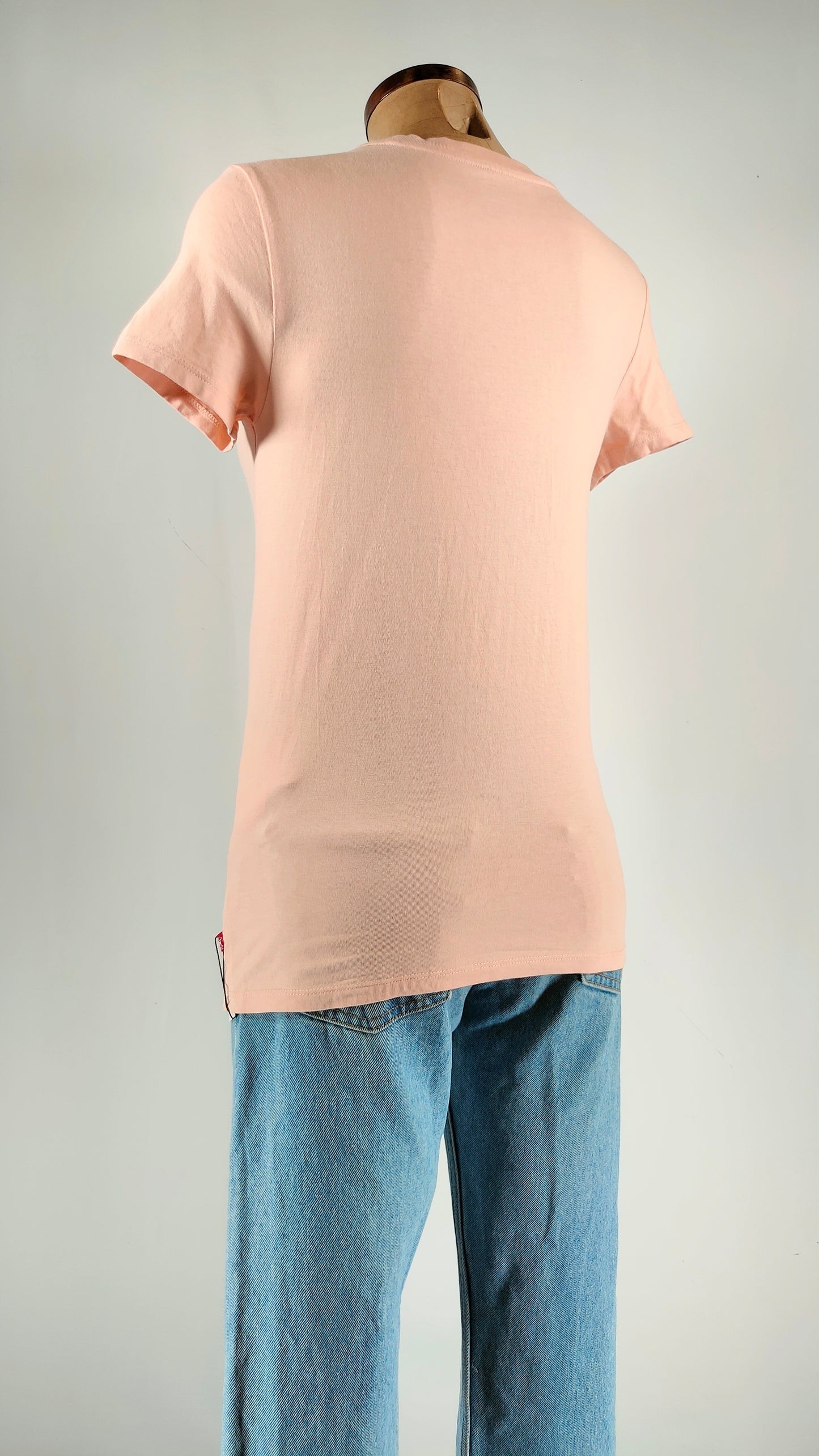 Camiseta Levi's rosa