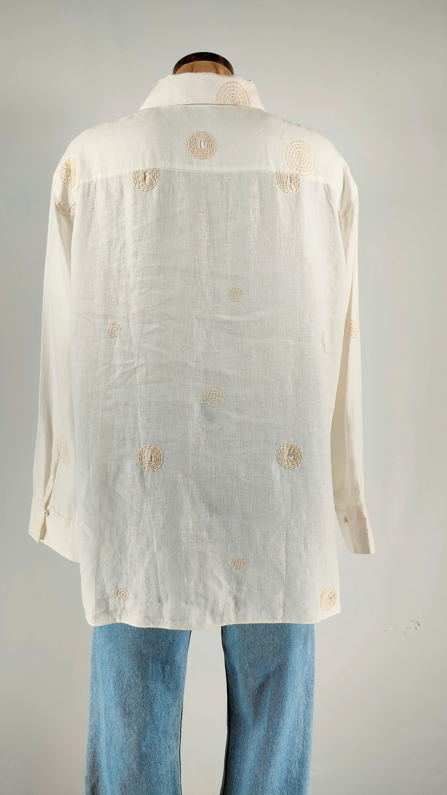 Camisa de lino con bordado Massimo Dutti