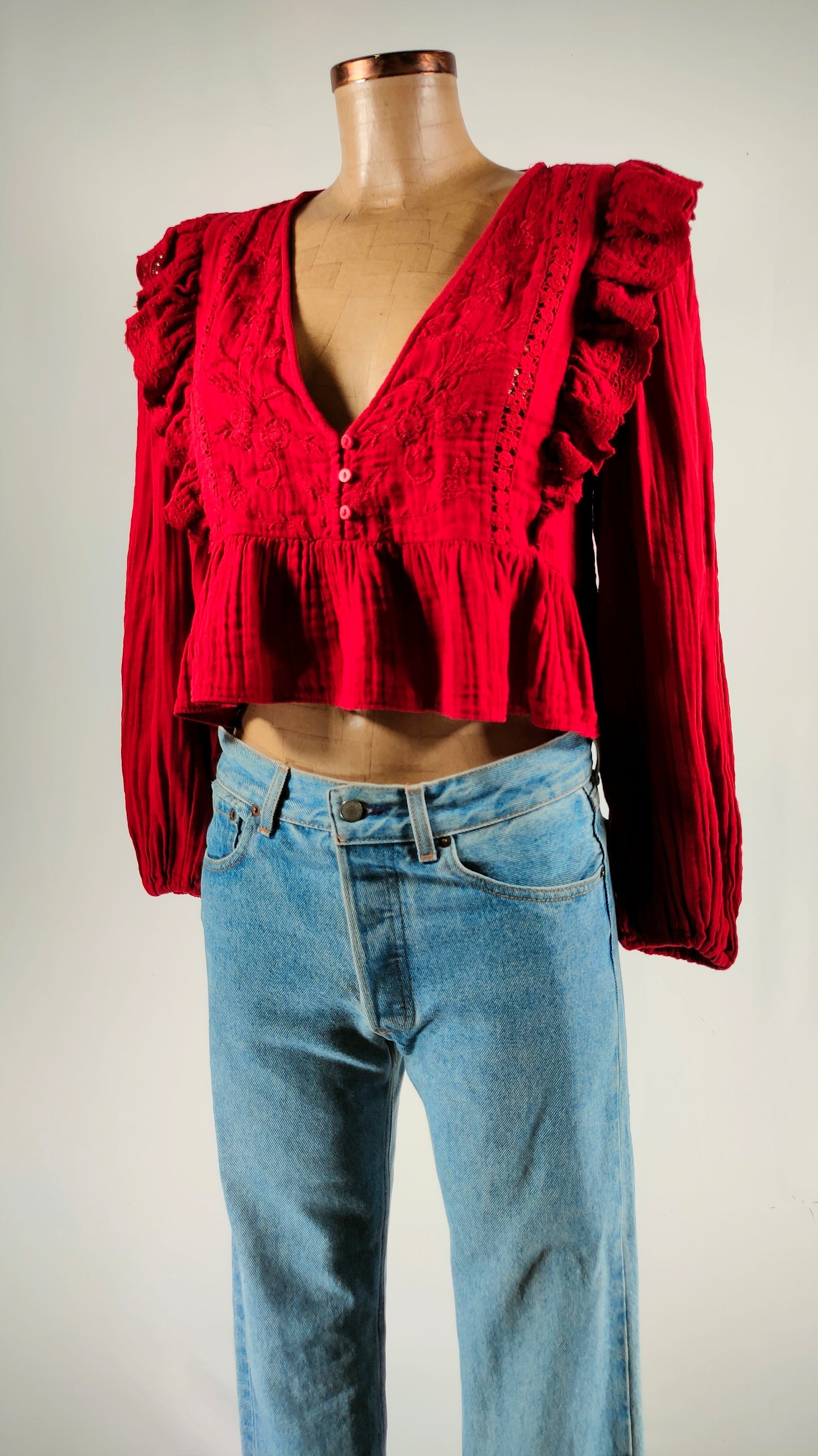 Blusa crop cereza