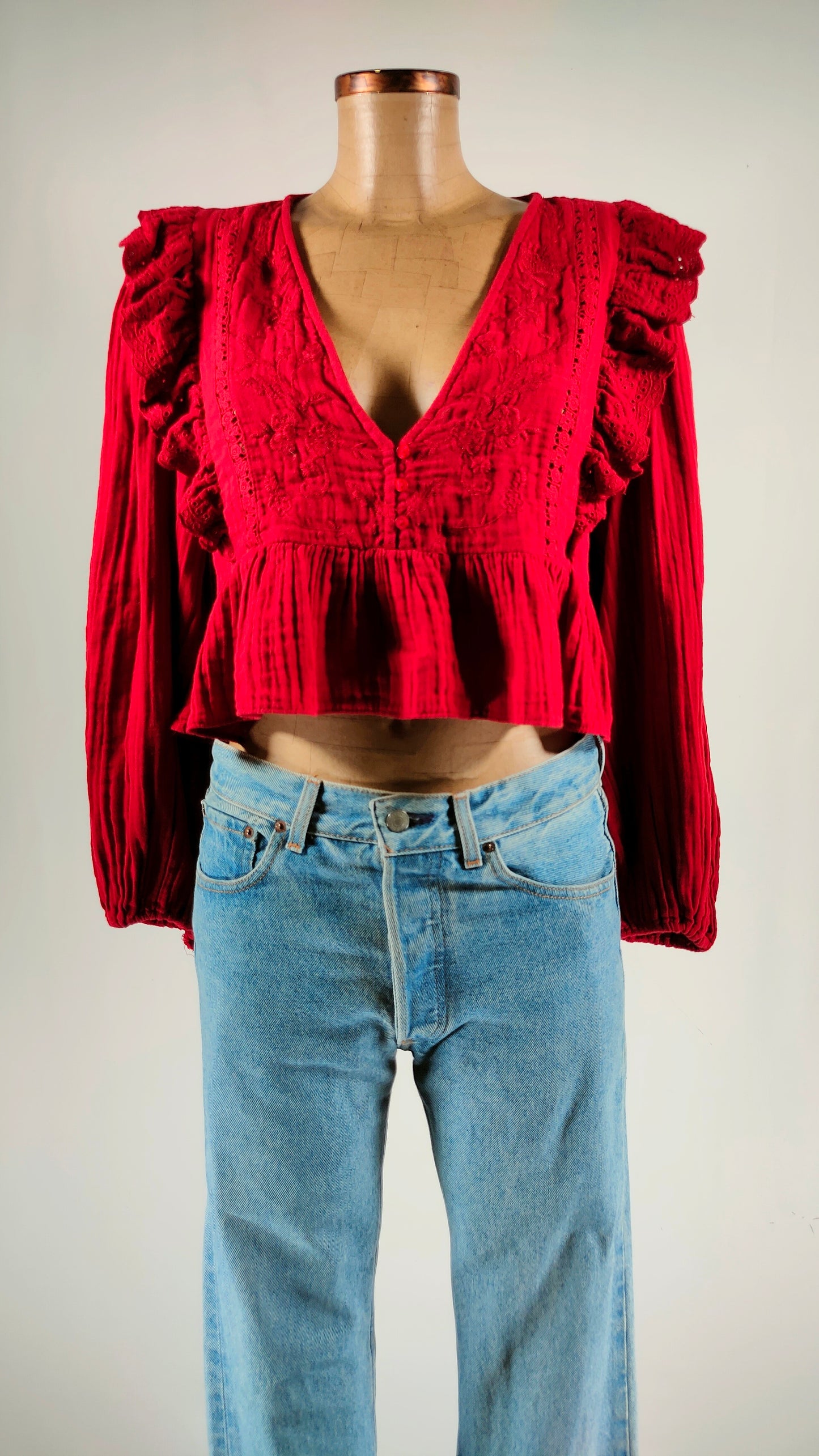 Blusa crop cereza