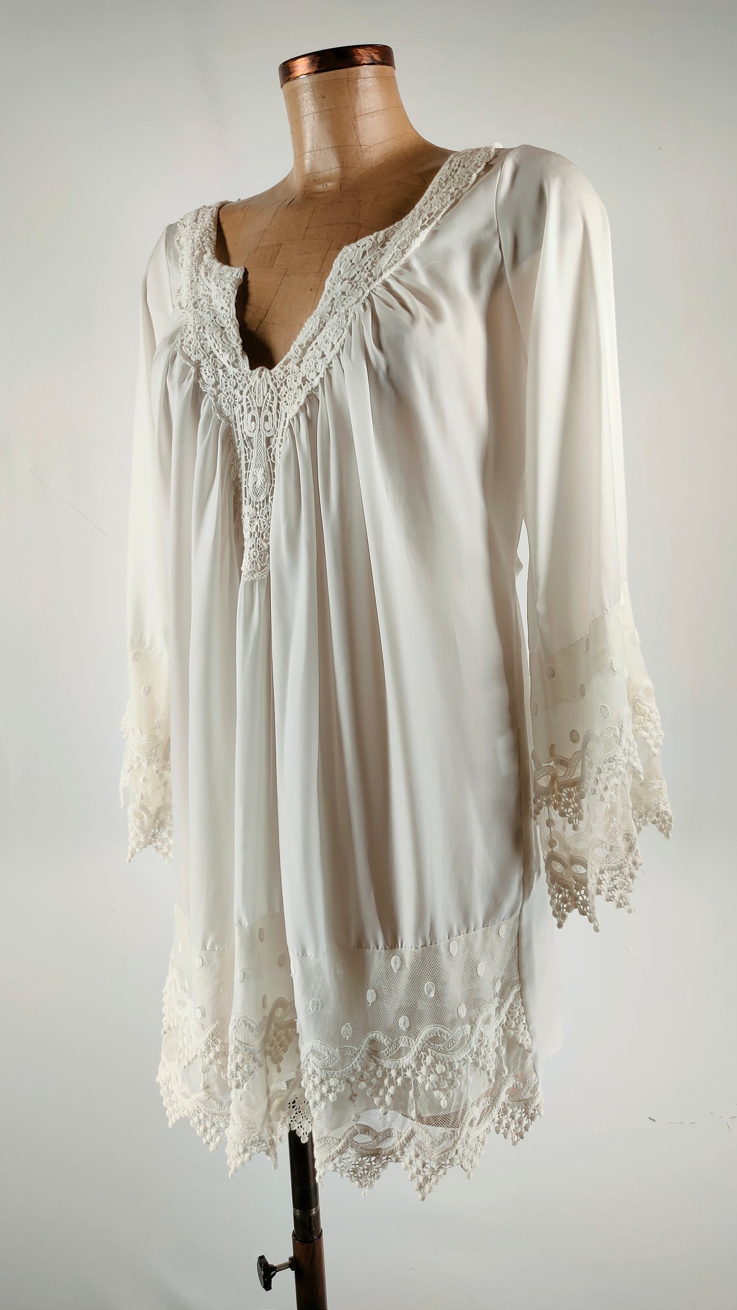 Vestido blanco Laurie & Joe