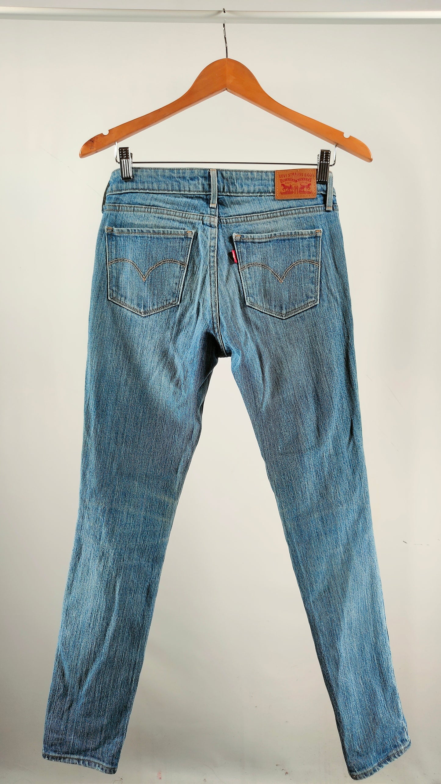 Levi's 711 skinny azul claro con oberturas