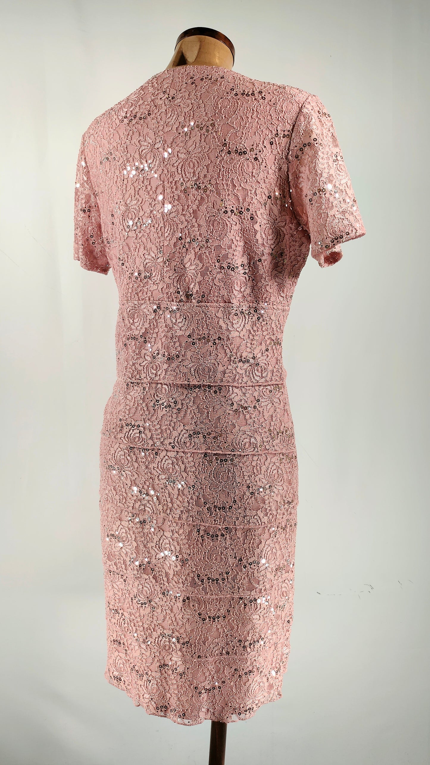 Vestido de lentejuelas rosa ECI