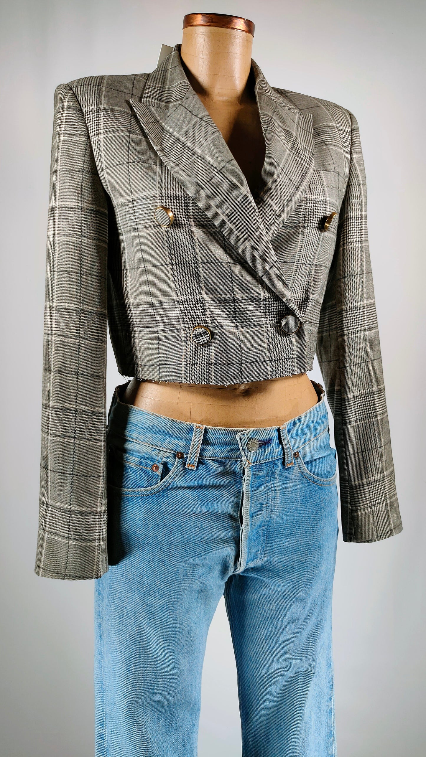 Americana crop con efecto deshilachado