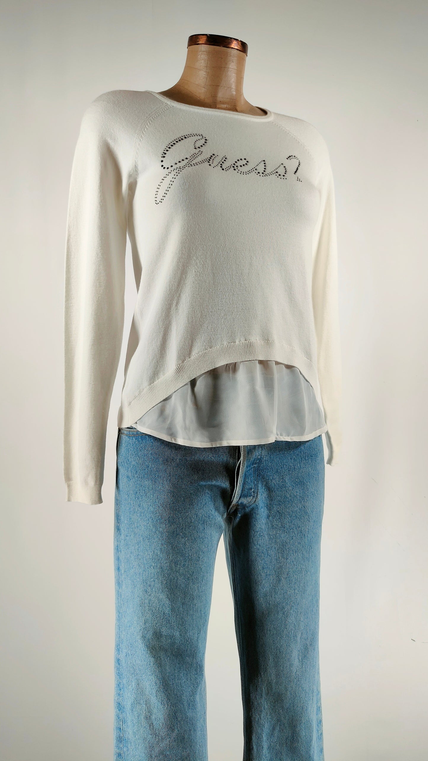 Jersey Guess con apliques en frontal