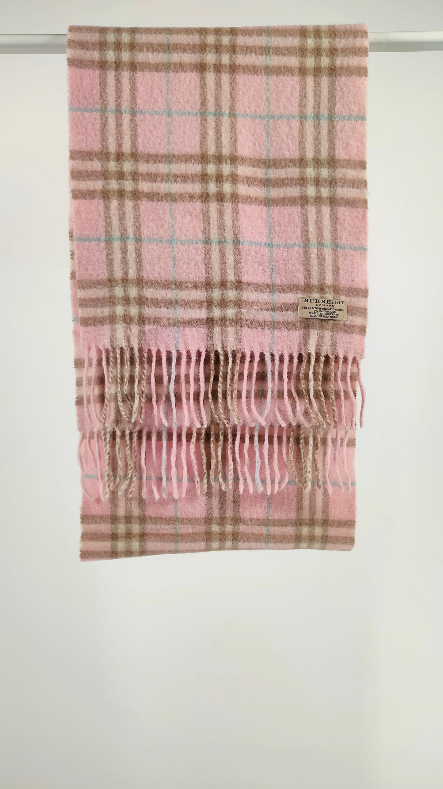 Bufanda Burberry en tonos rosa