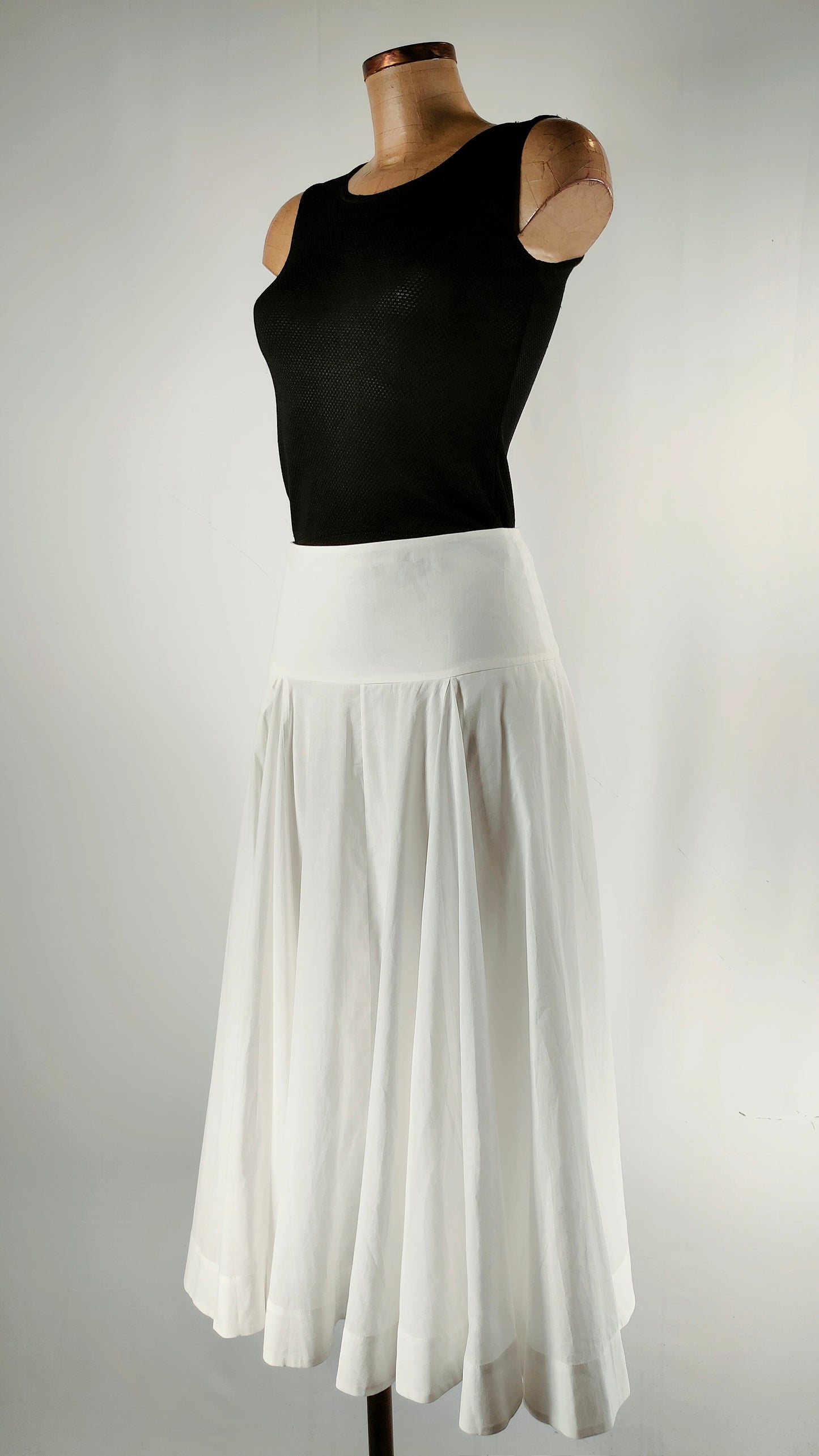 Falda midi blanca Massimo Dutti con vuelo