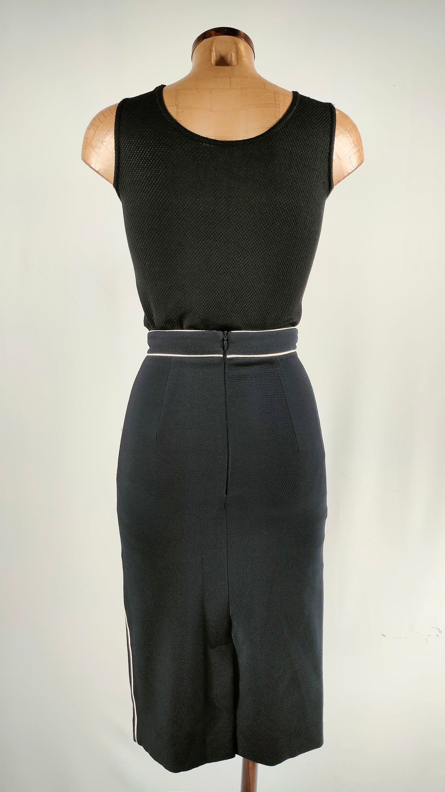 Falda recta azul navy Zara