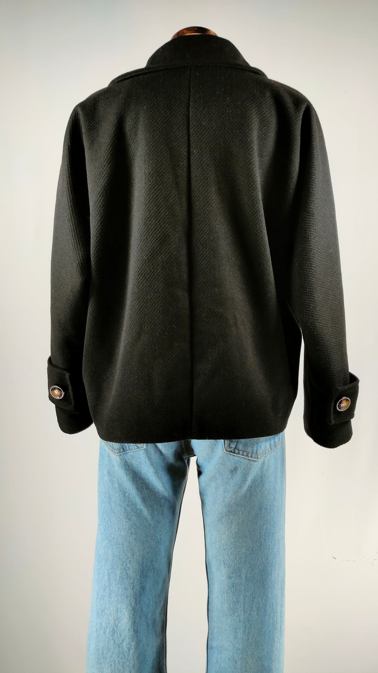 Chaqueta corta negra