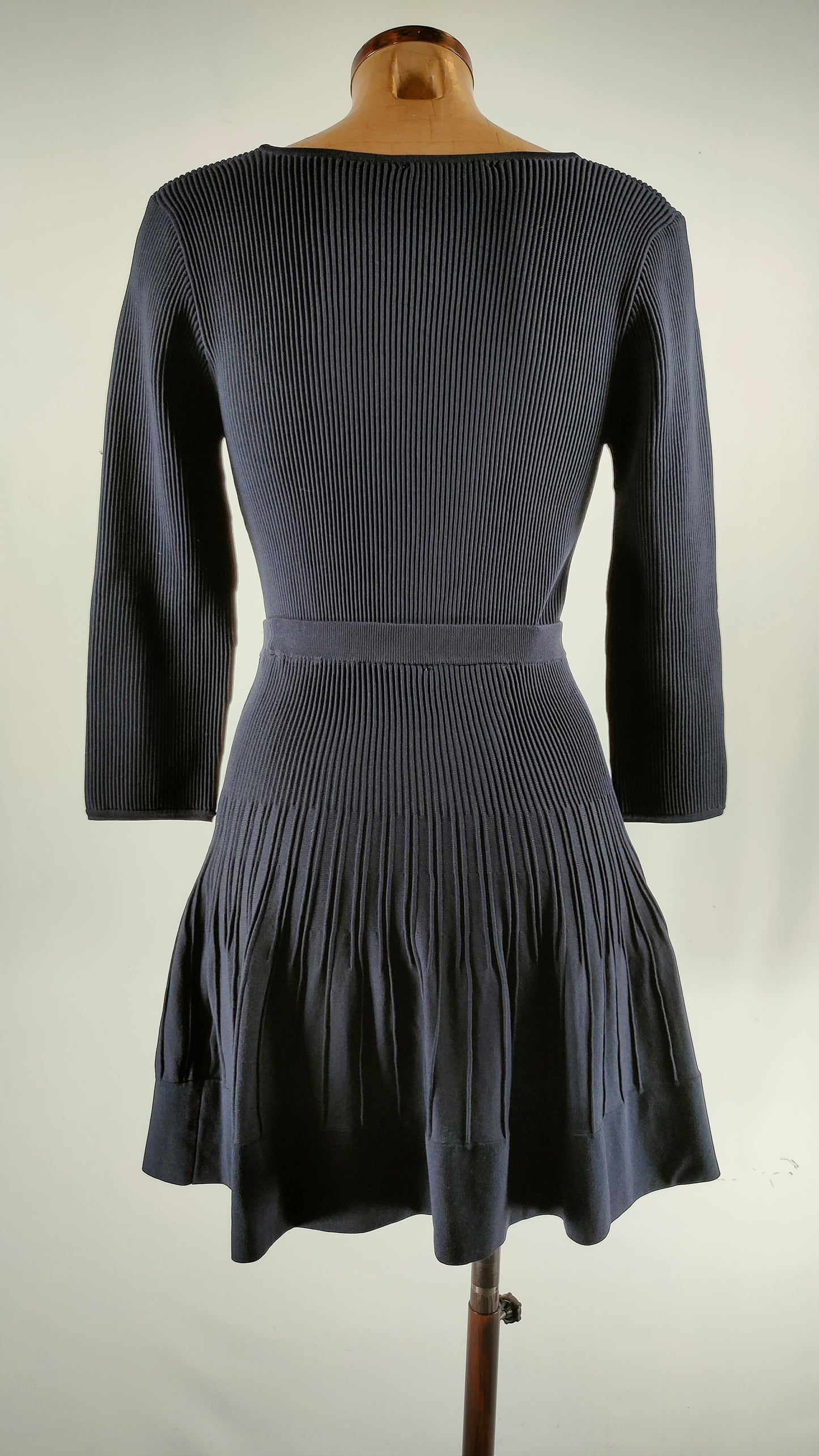 Conjunto azul navy camiseta y falda