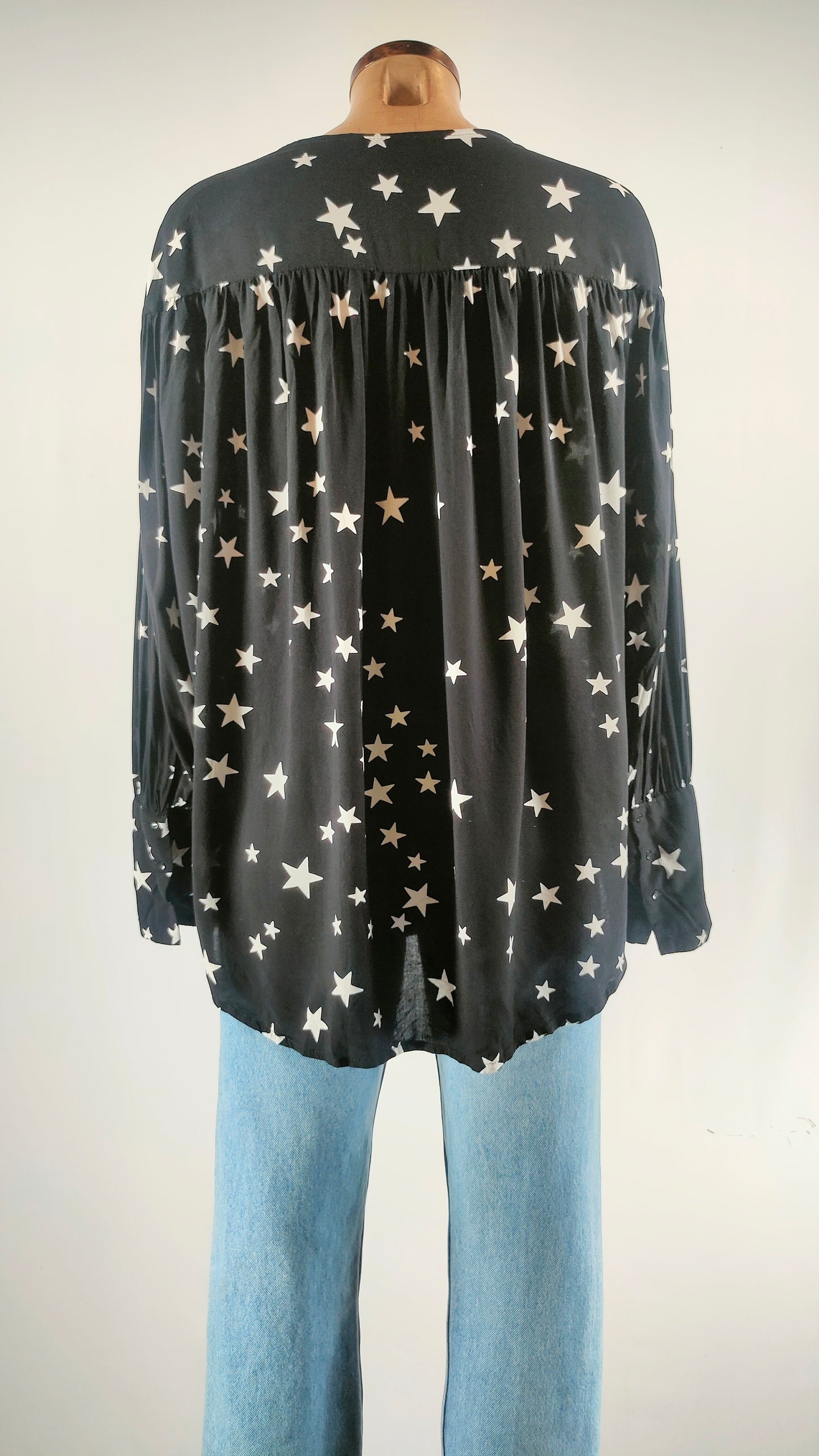 Camisa de estrellas con puño largo