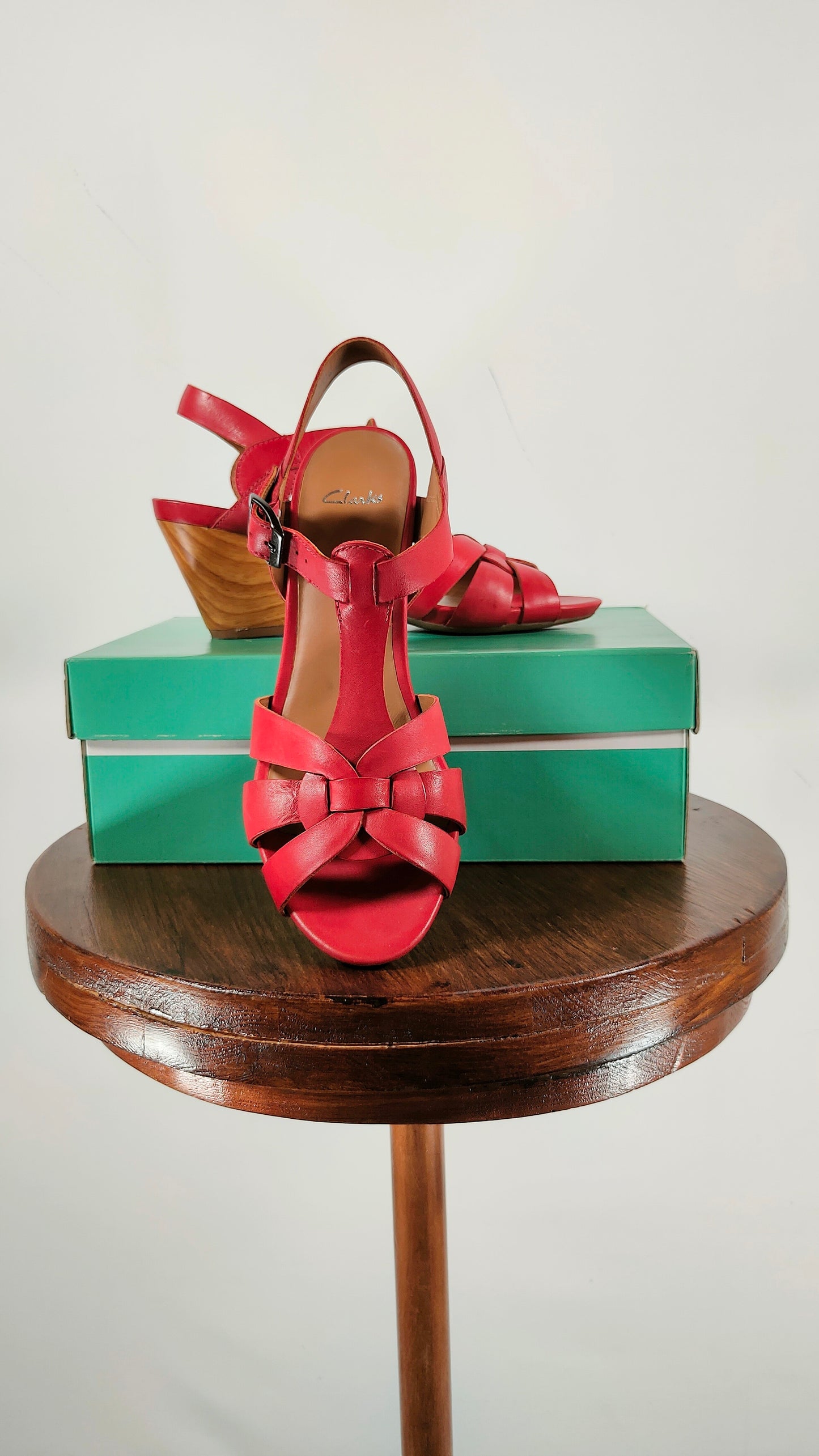 Sandalias Clarks rojas