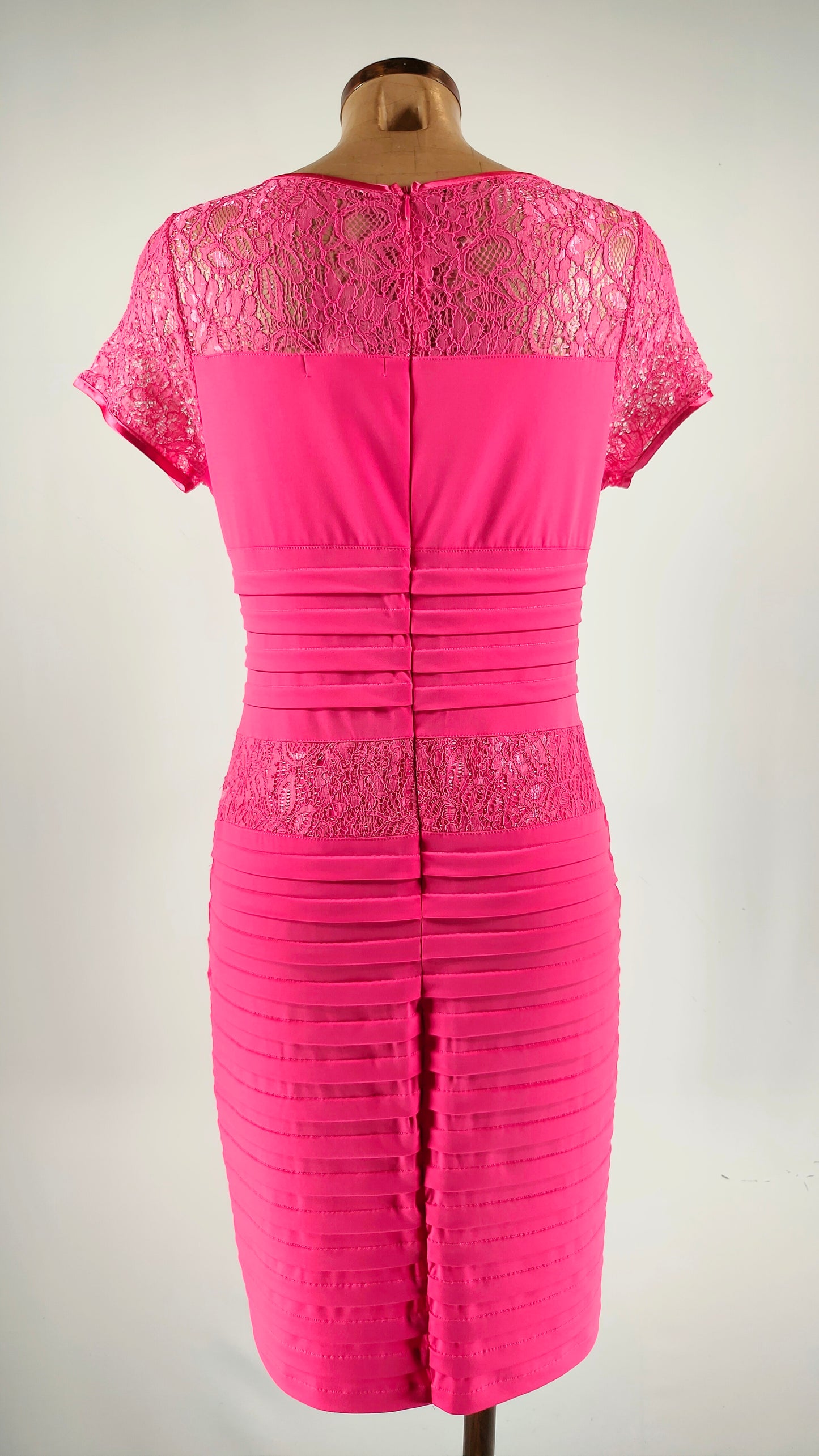 Vestido rosa Anne Weyburn