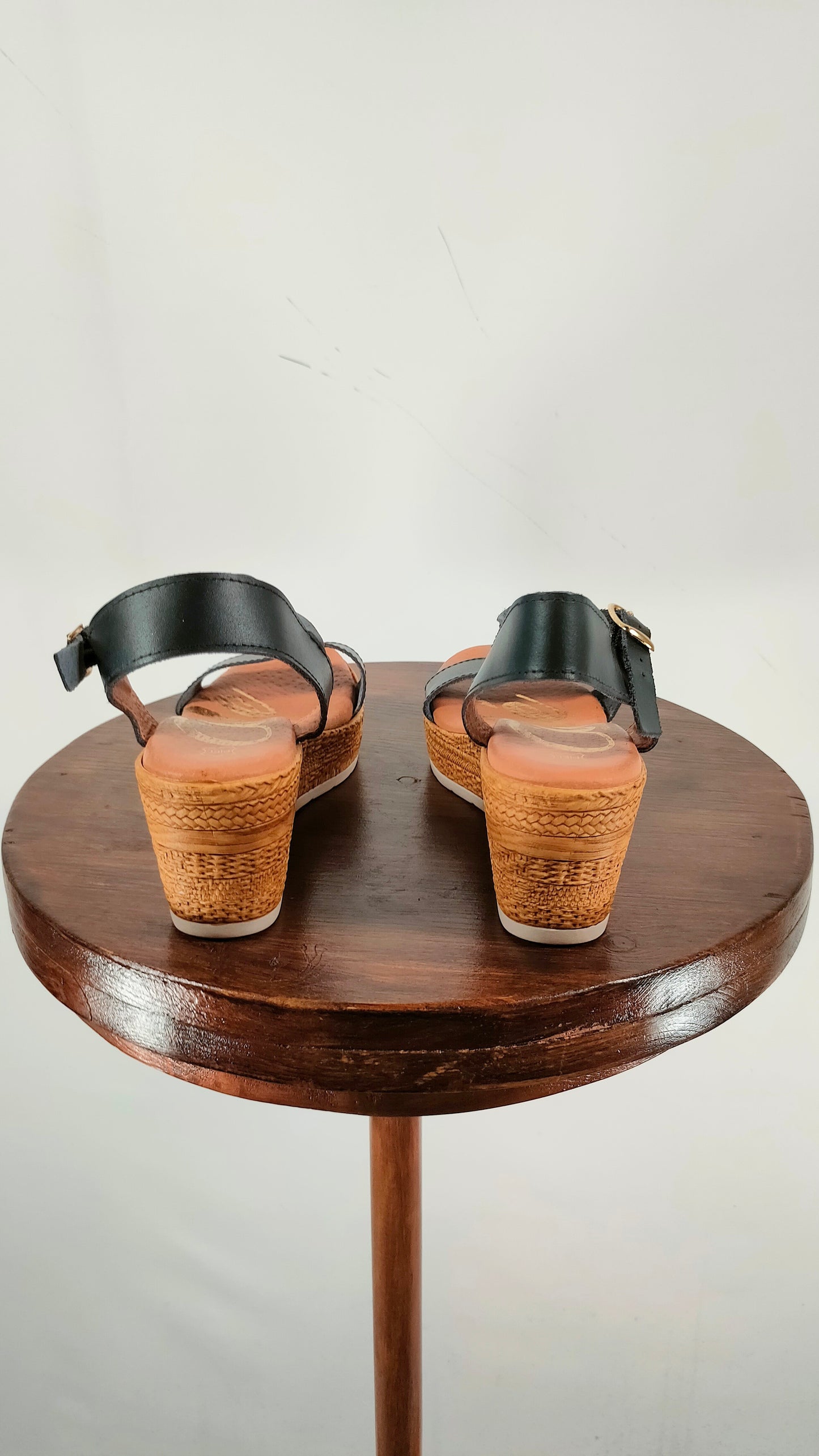 Sandalias de piel azul con plataforma
