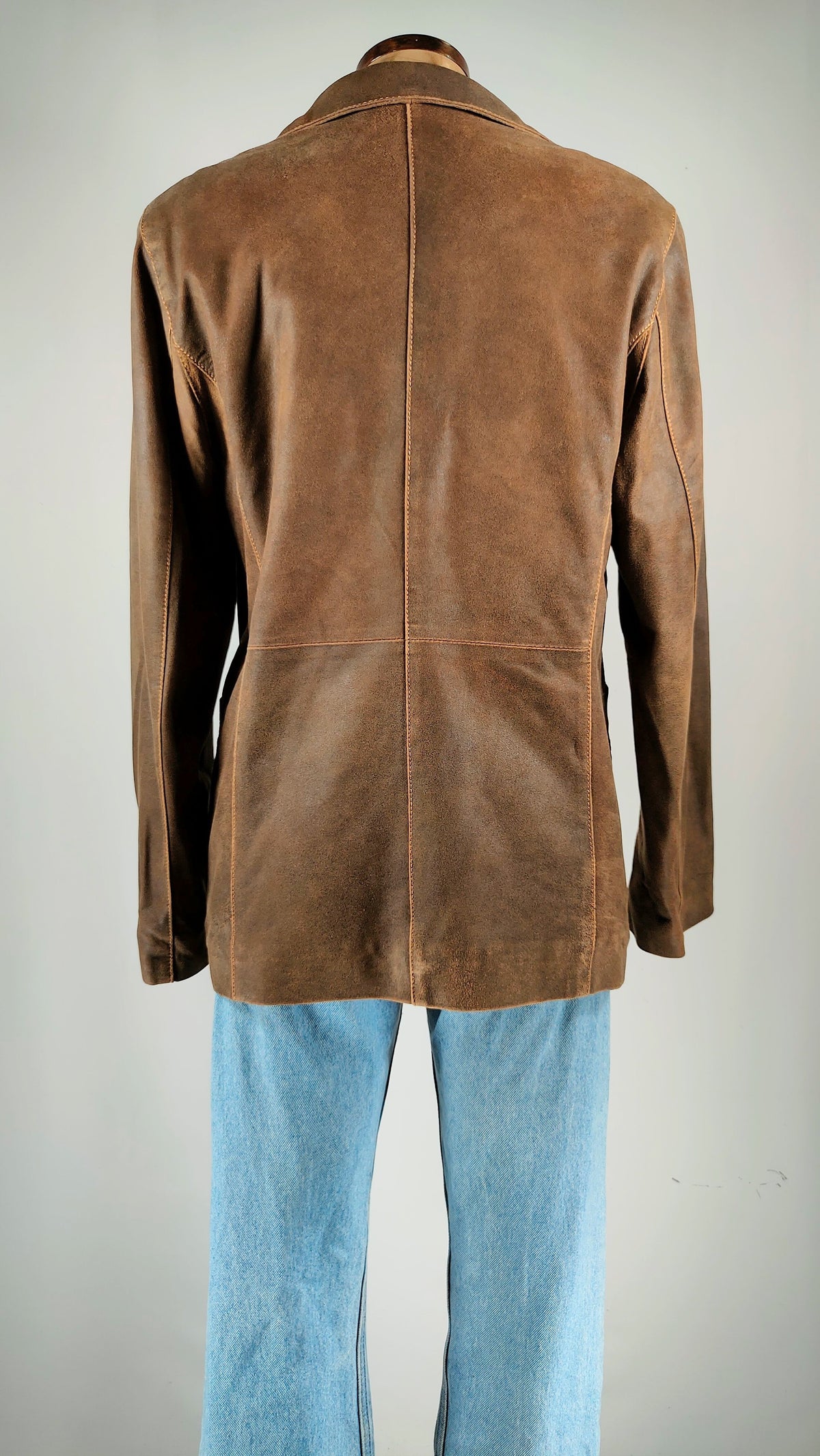 Chaqueta marrón de piel con forro de lino