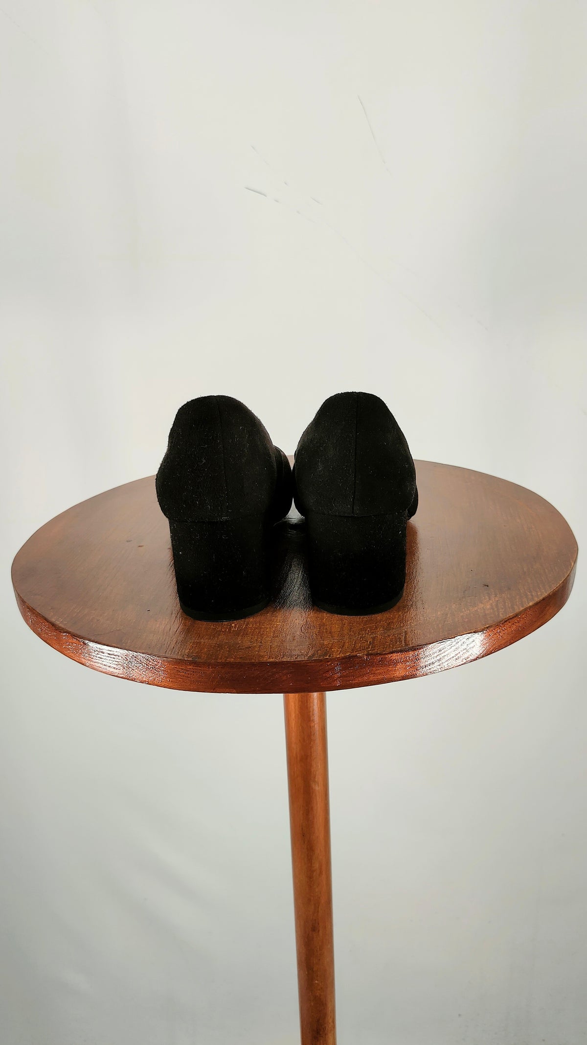 Zapatos Oxyd negros terciopelo