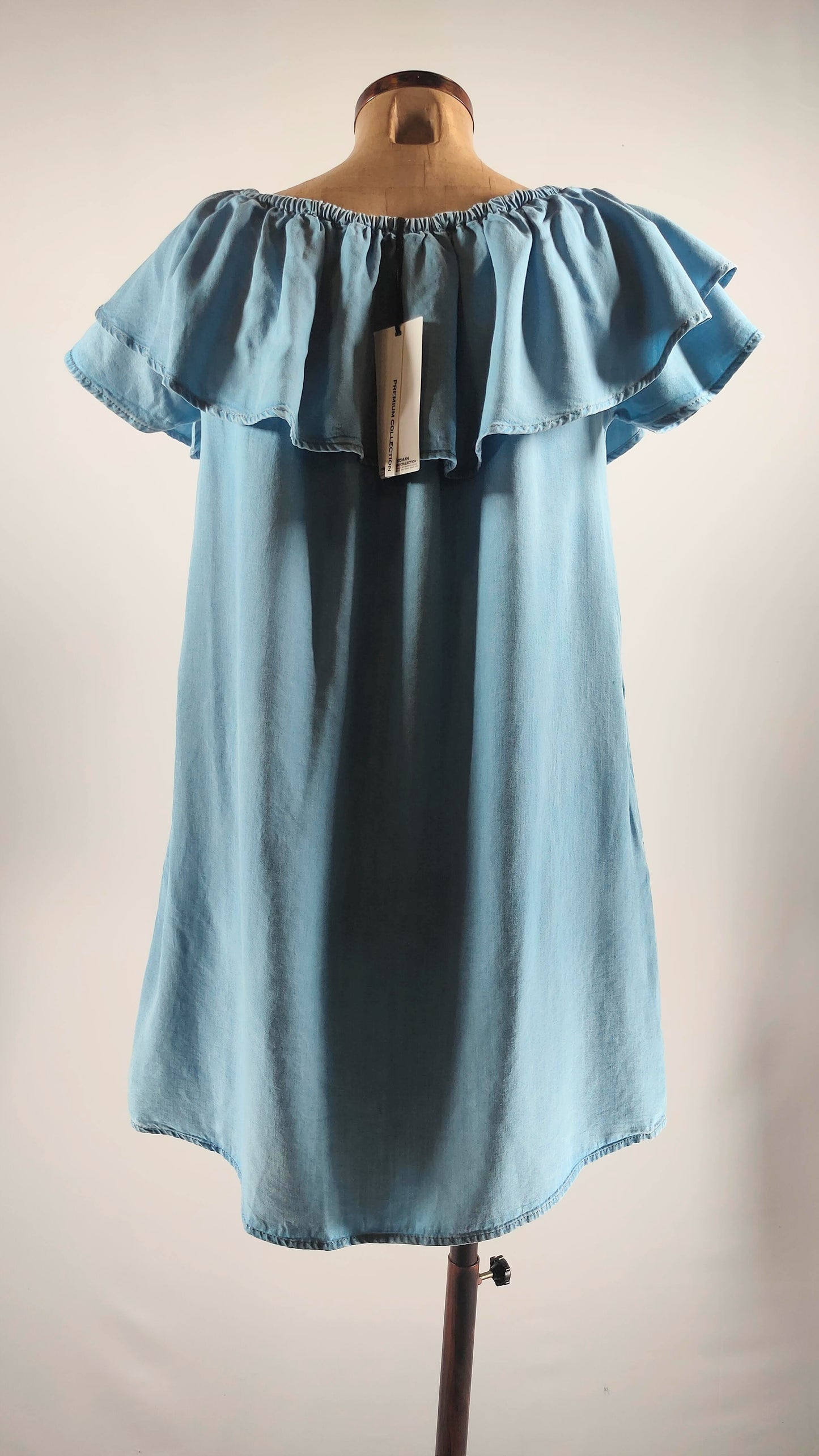 Vestido mini con cuello de volante