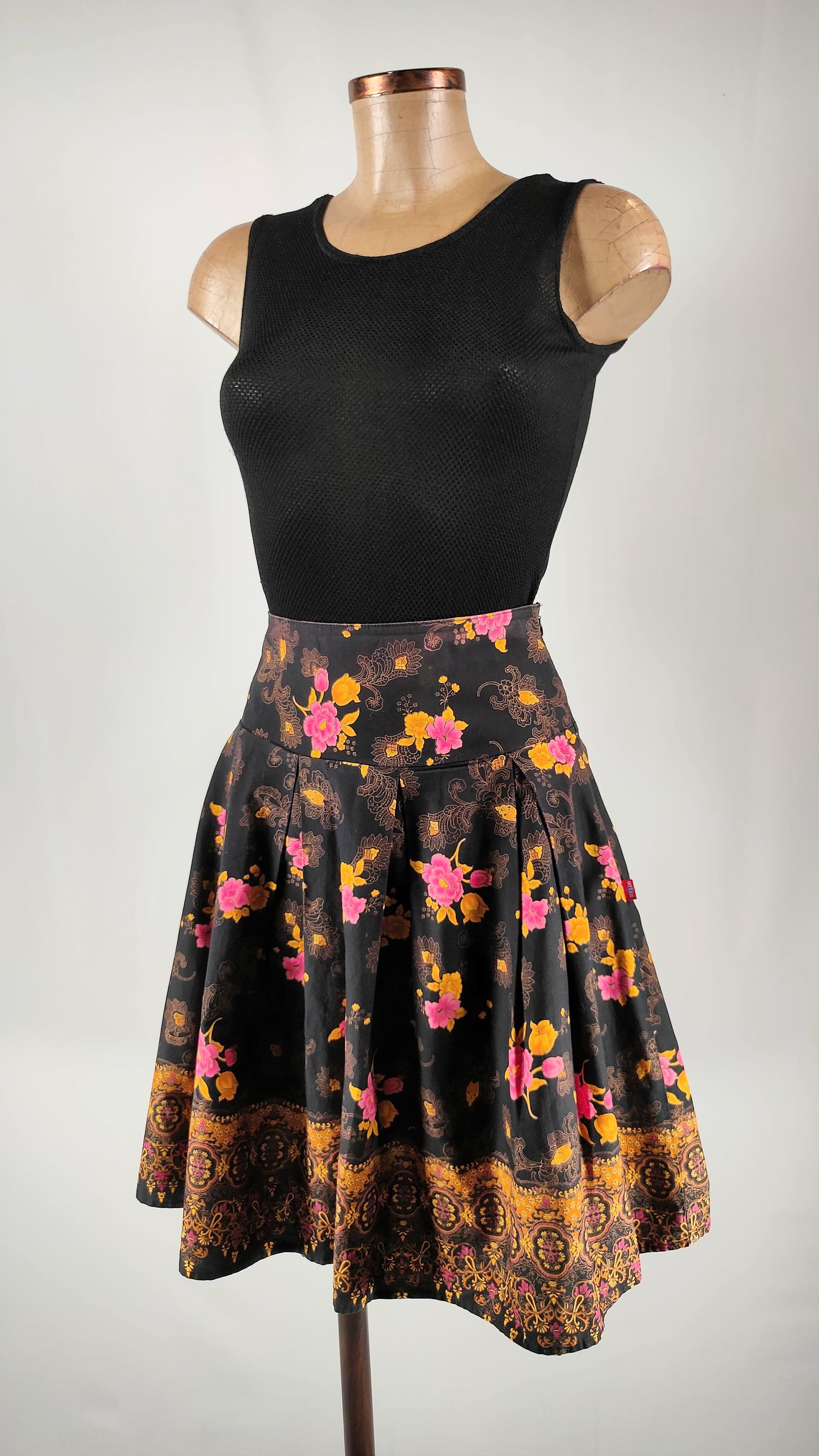 Falda volumen Uttam London
