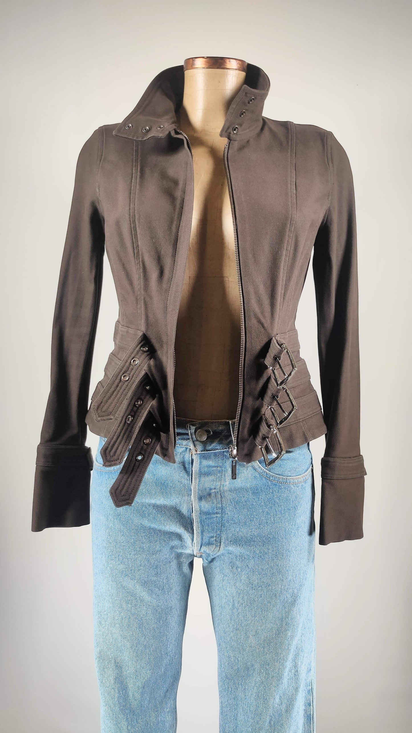 Chaqueta ajustable en cintura