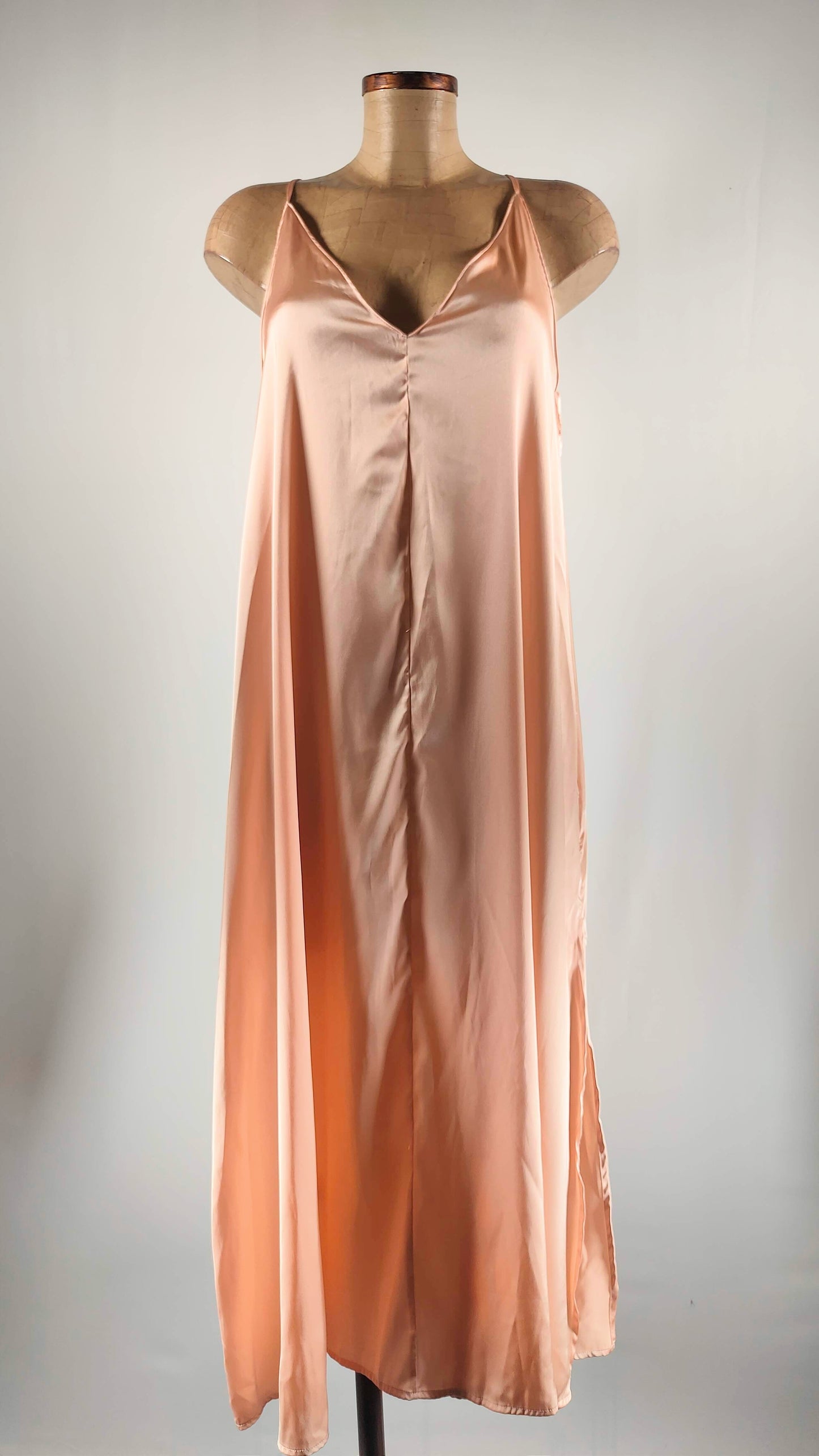 Vestido rosa largo efecto satén