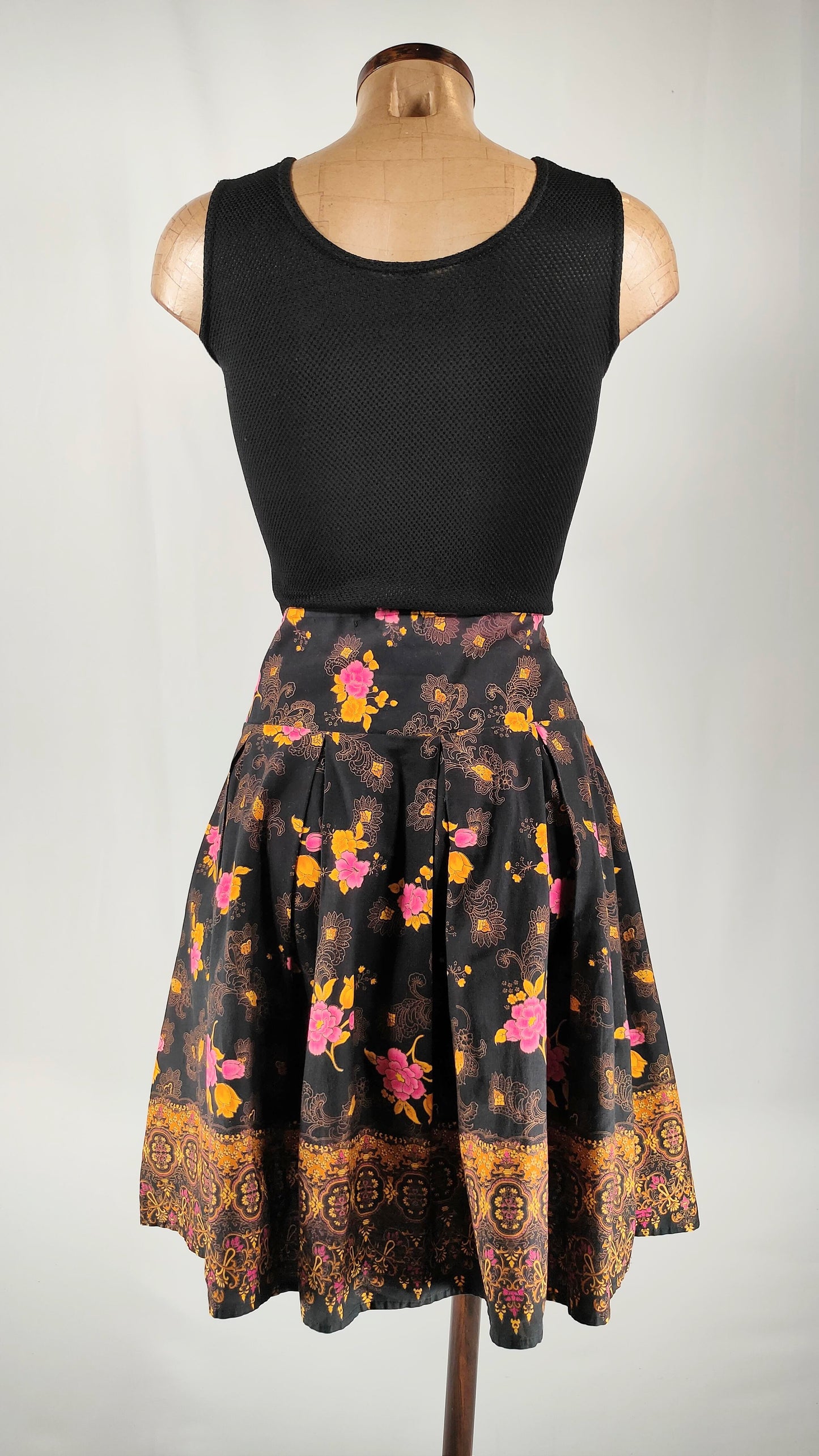 Falda volumen Uttam London