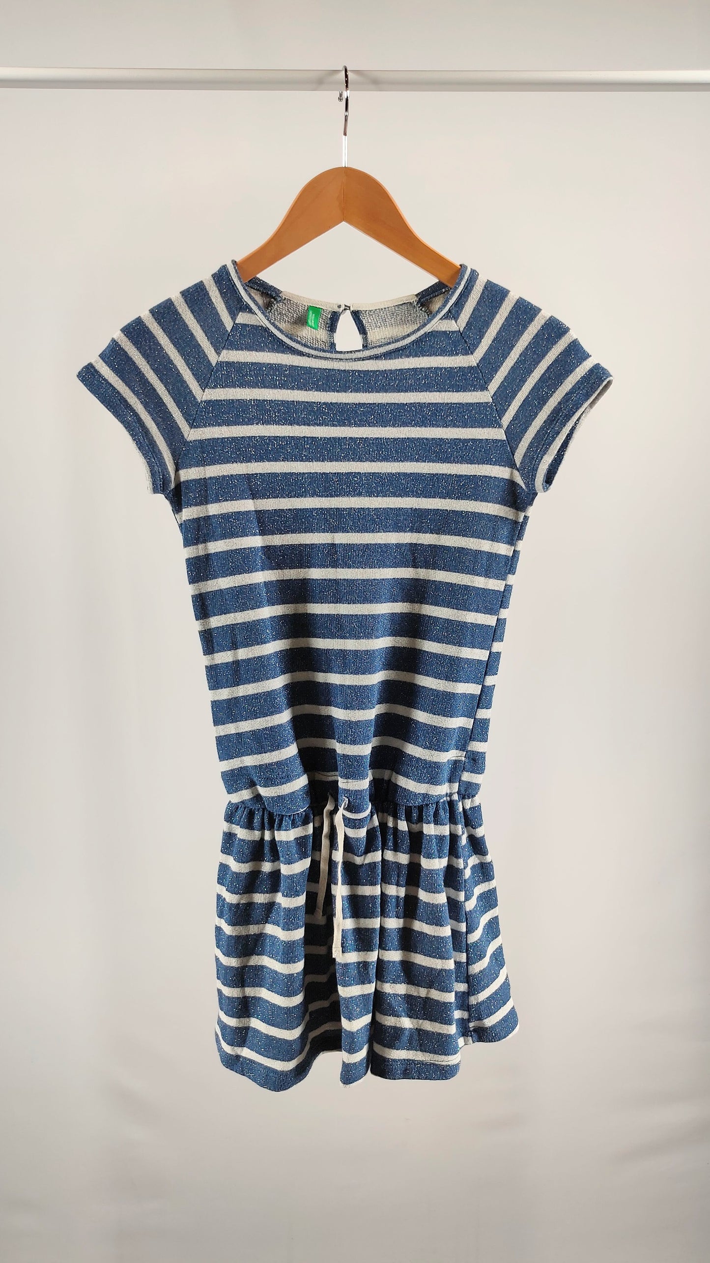 Vestido de rayas con efecto brillante