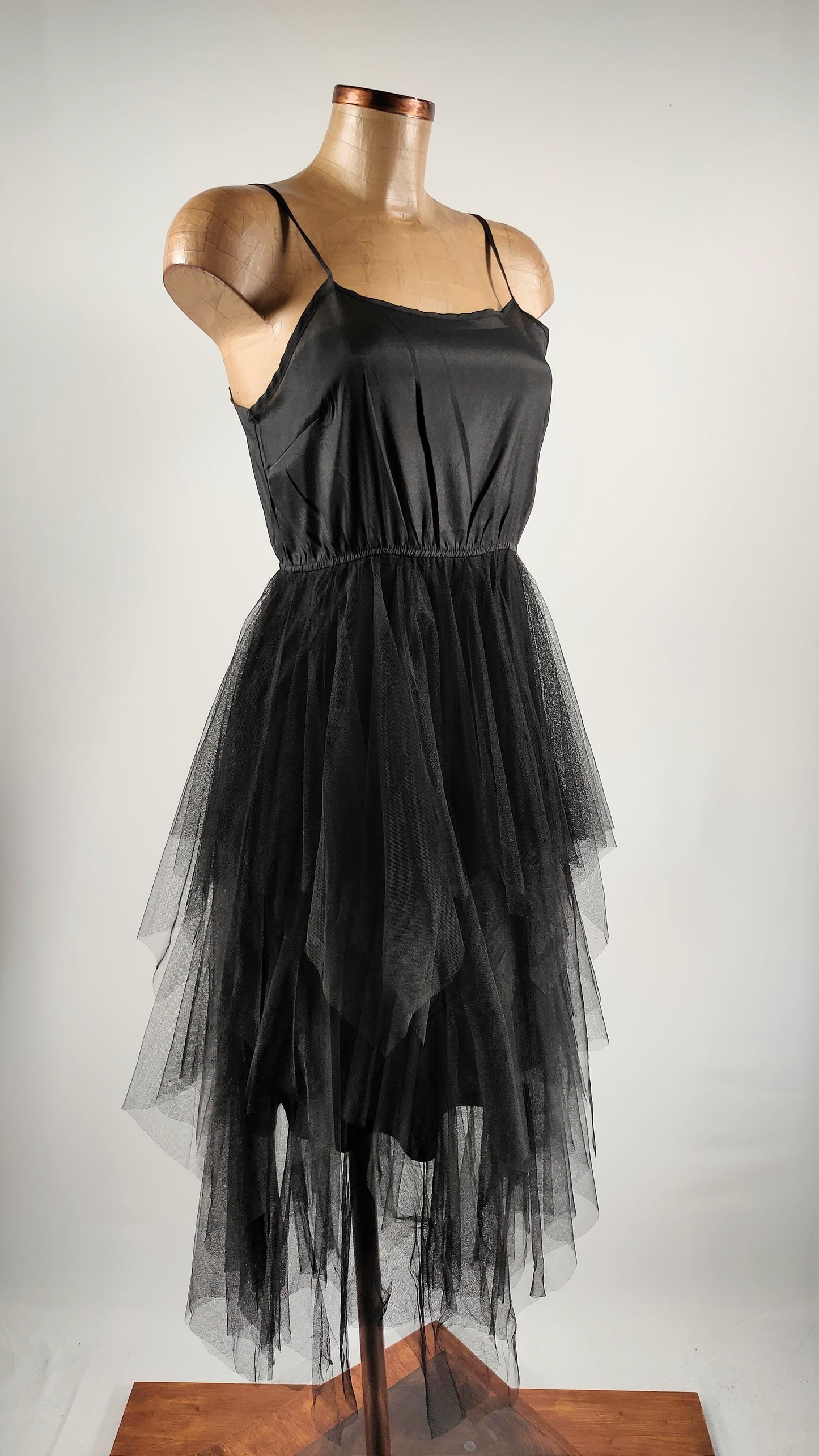 Vestido con falda de tul