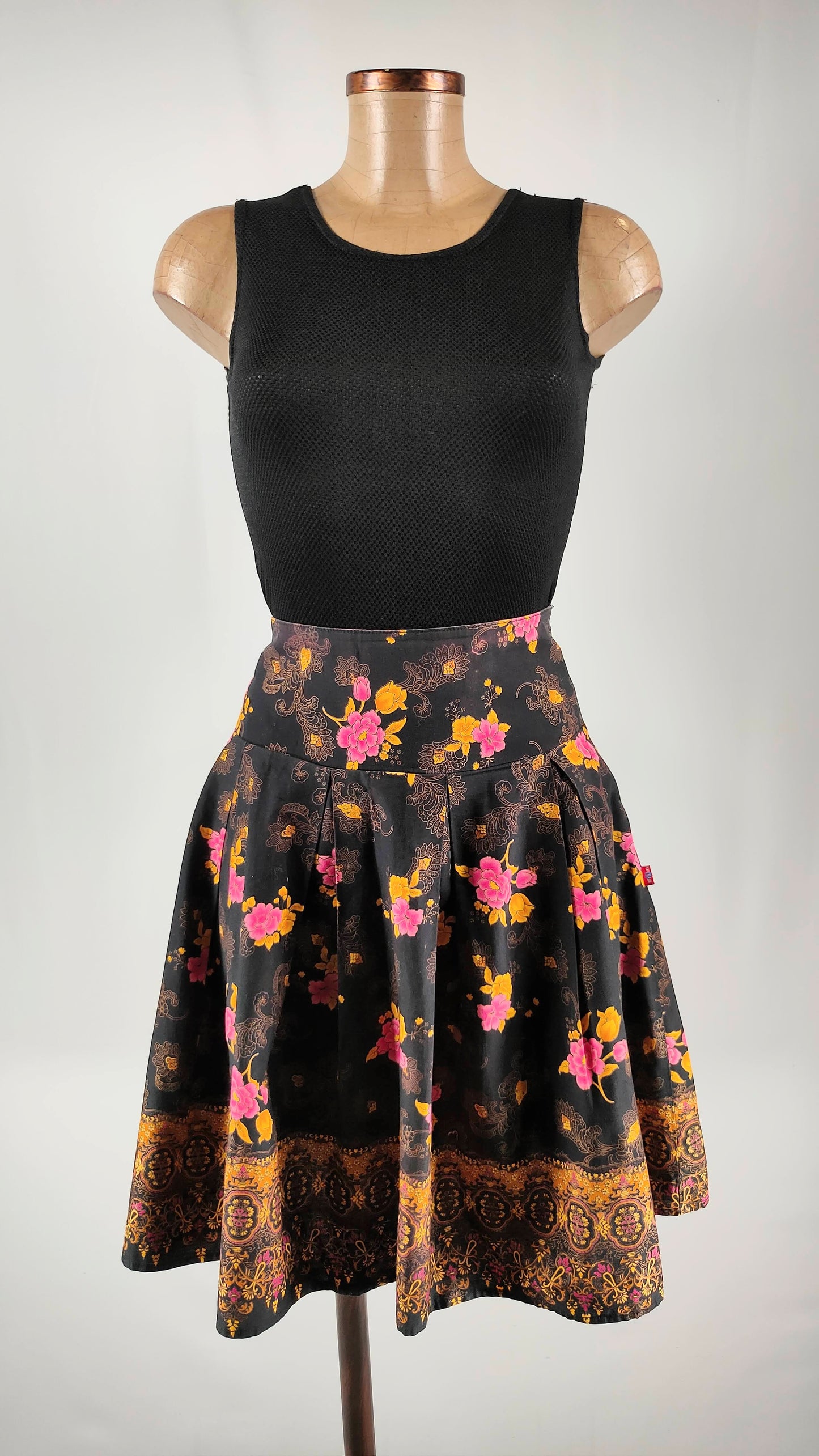 Falda volumen Uttam London