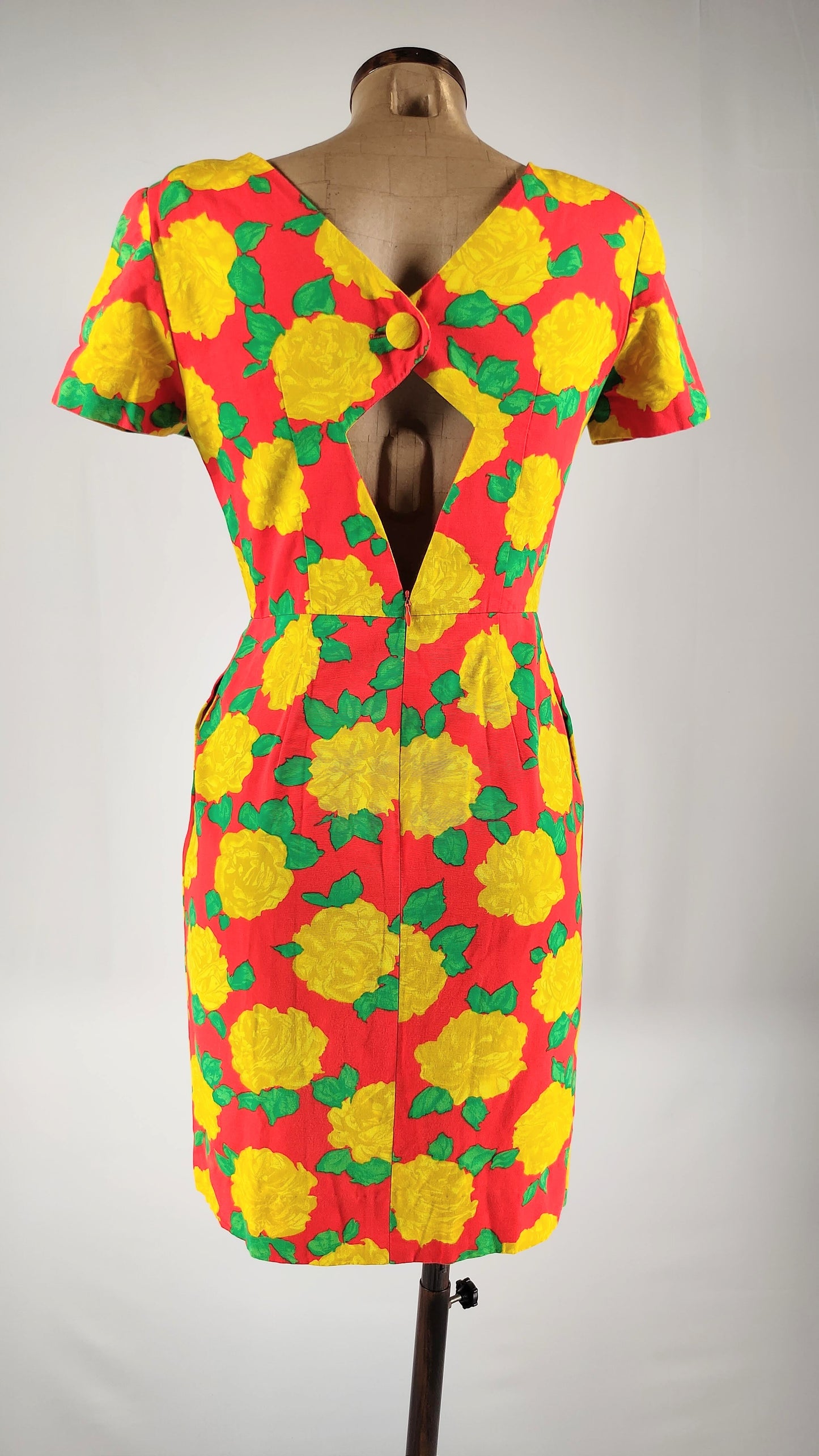 Vestido vintage con obertura en espalda