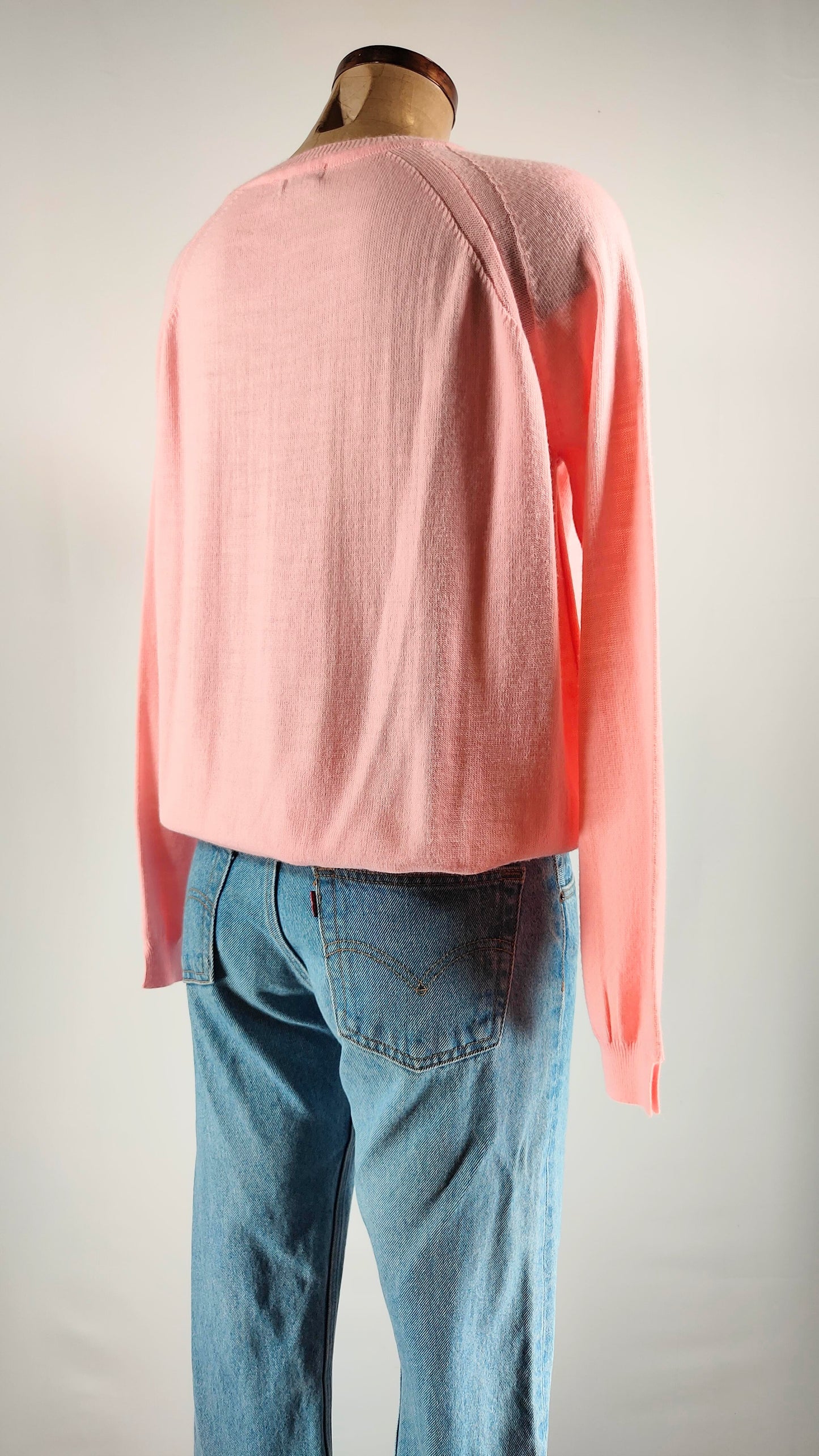 Jersey rosa con cuello redondo