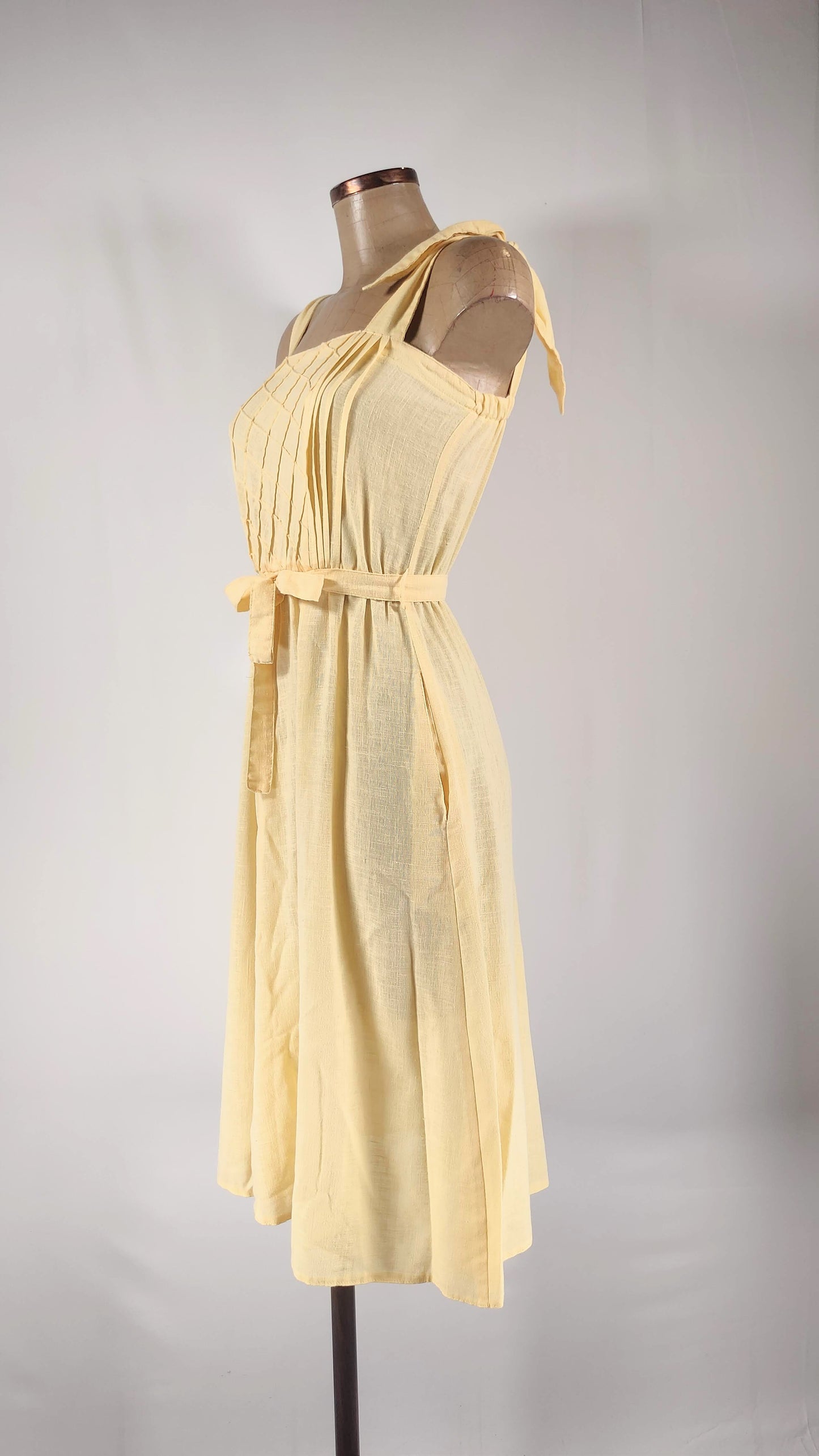 Vestido vintage vainilla con bolsillos