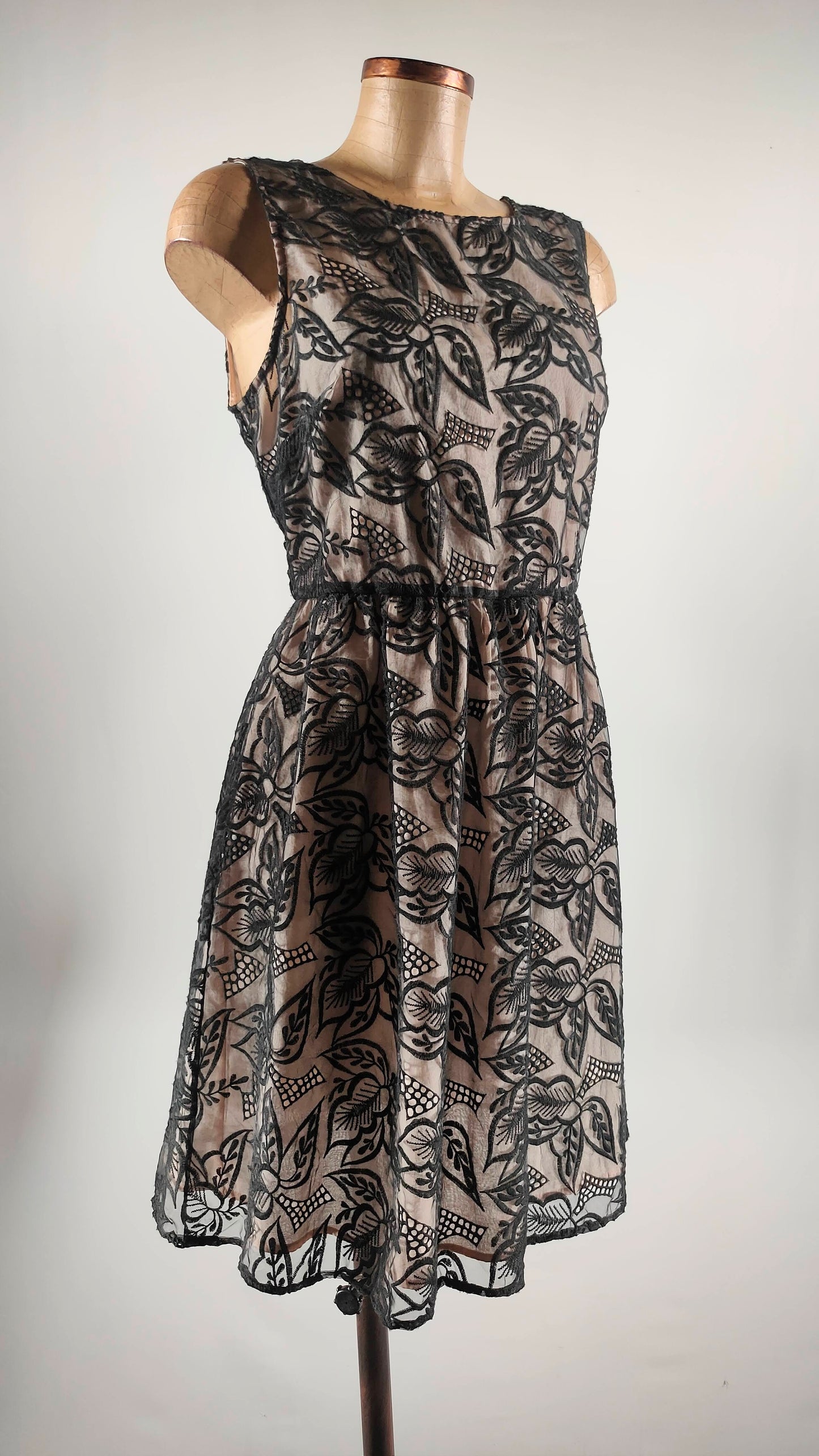 Vestido efecto transparente Naf Naf