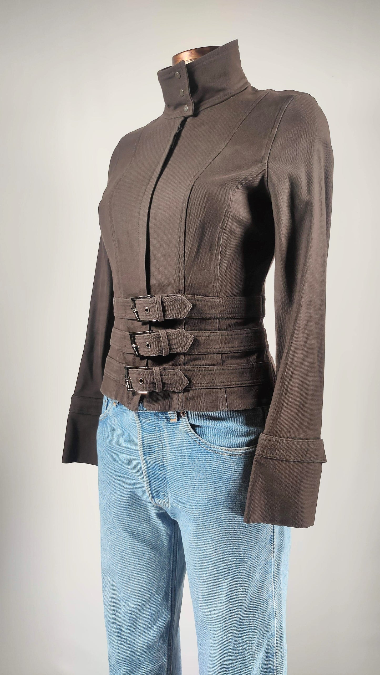 Chaqueta ajustable en cintura