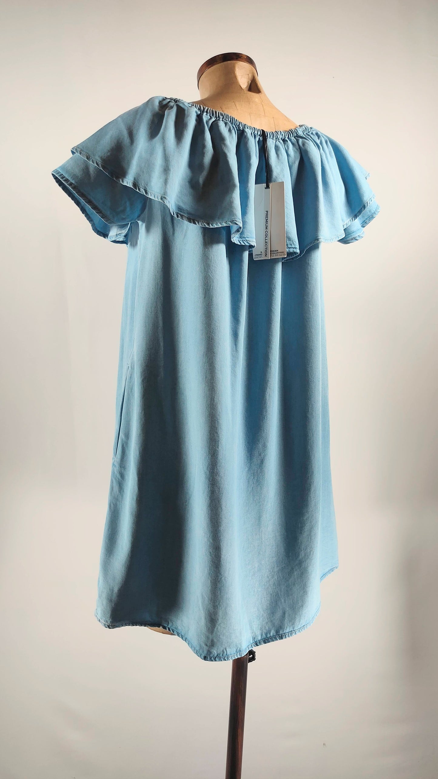 Vestido mini con cuello de volante