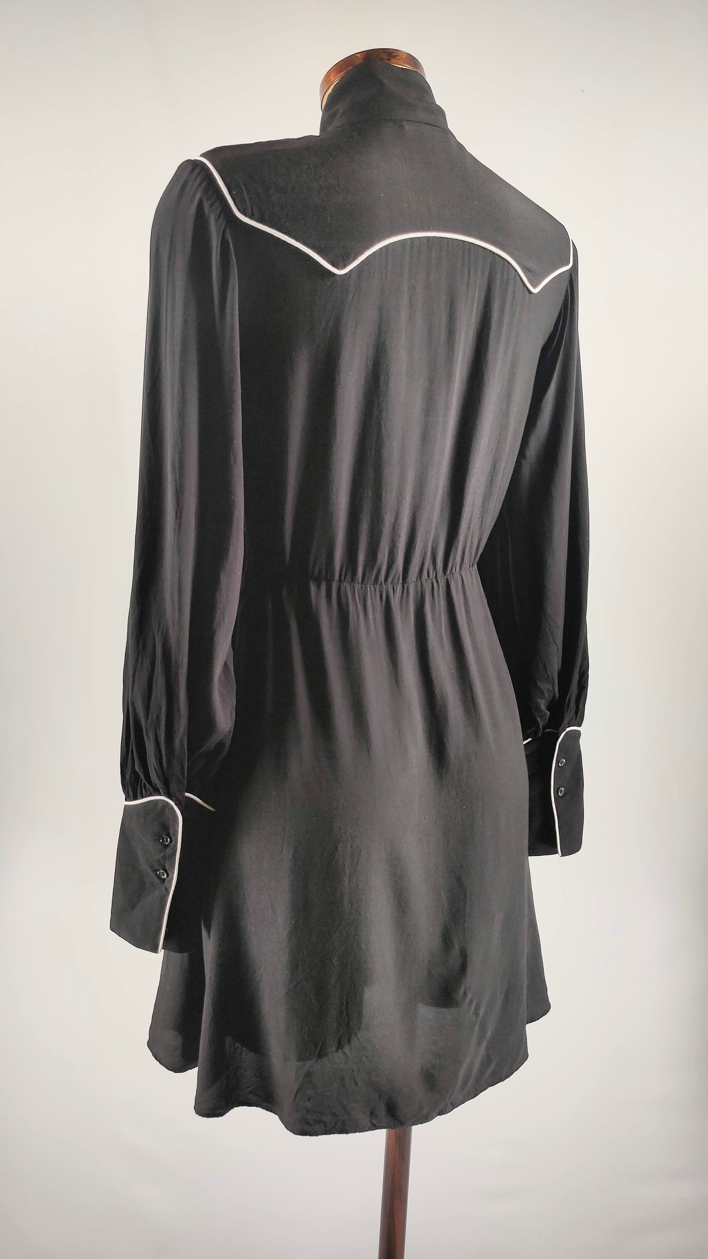 Vestido con cenefa blanca Other Stories