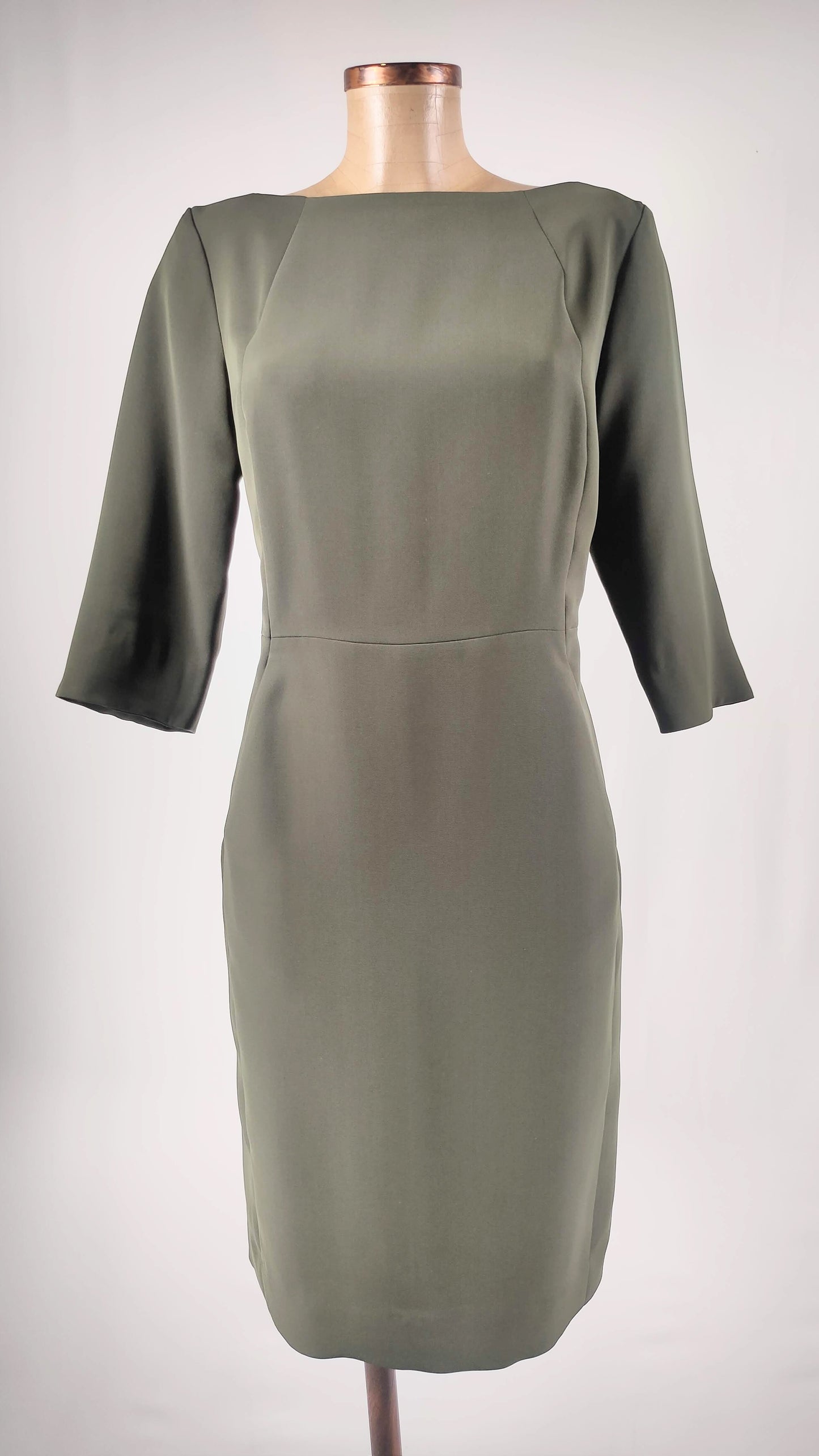 Vestido verde Cos con bolsillos