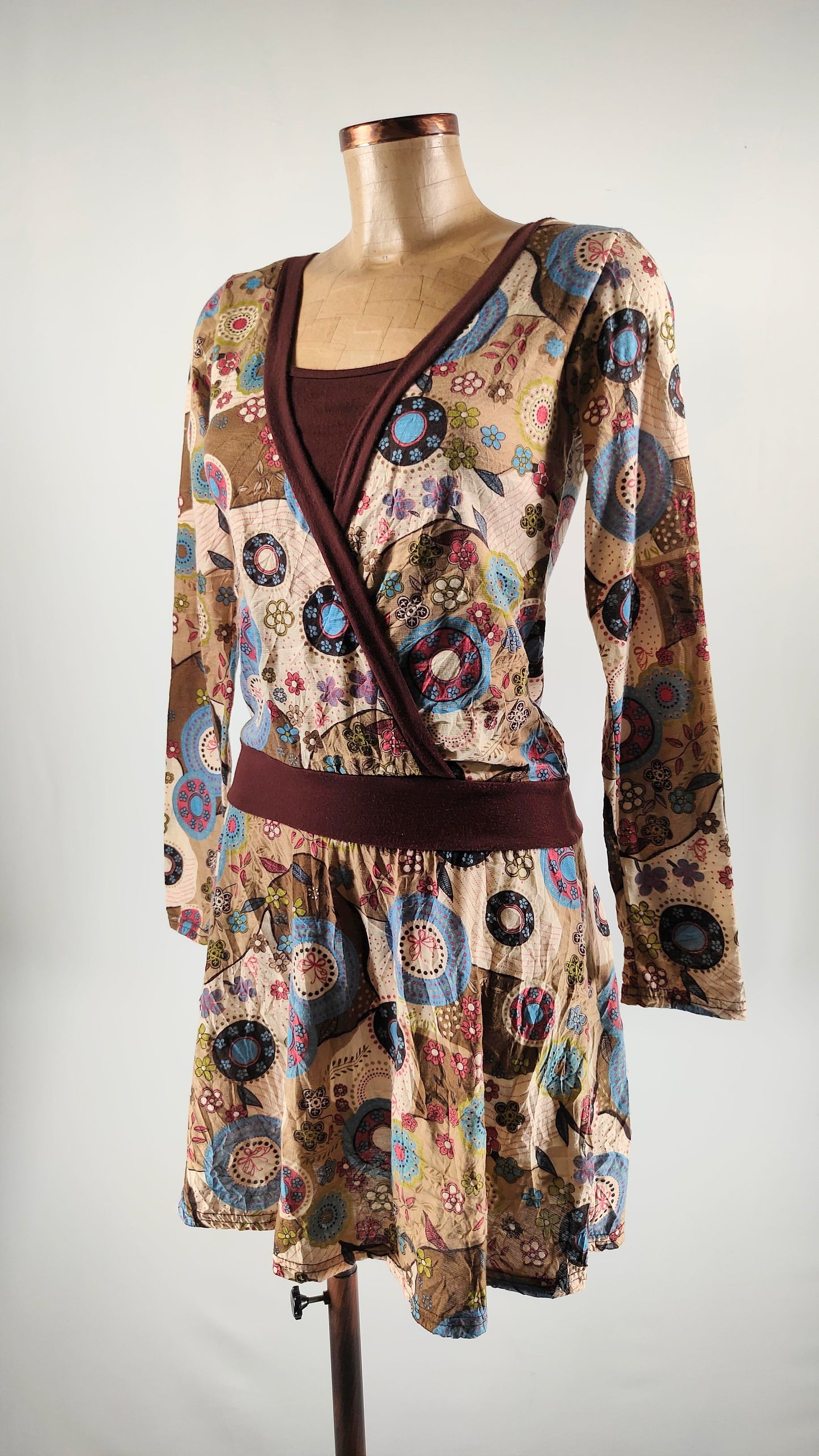 Vestido con estampado étnico y top