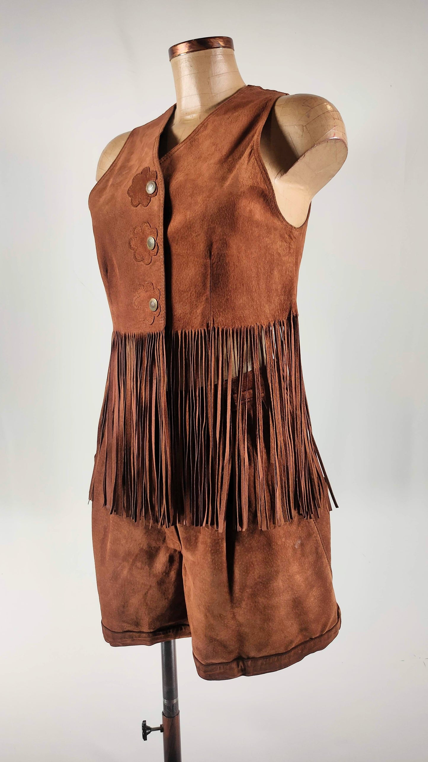 Conjunto vintage de piel con flecos