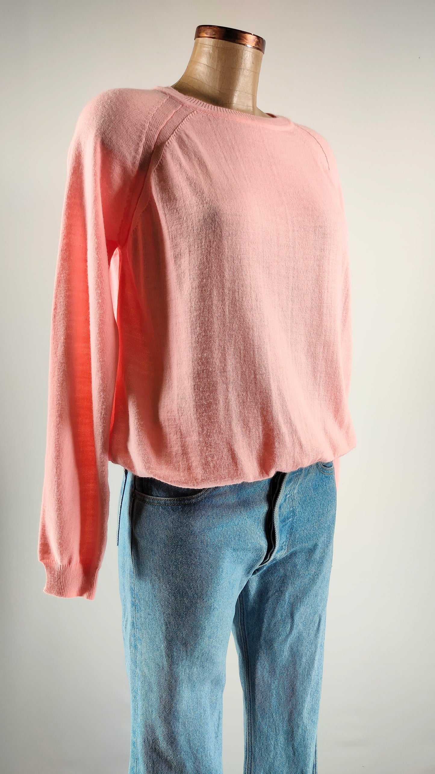 Jersey rosa con cuello redondo