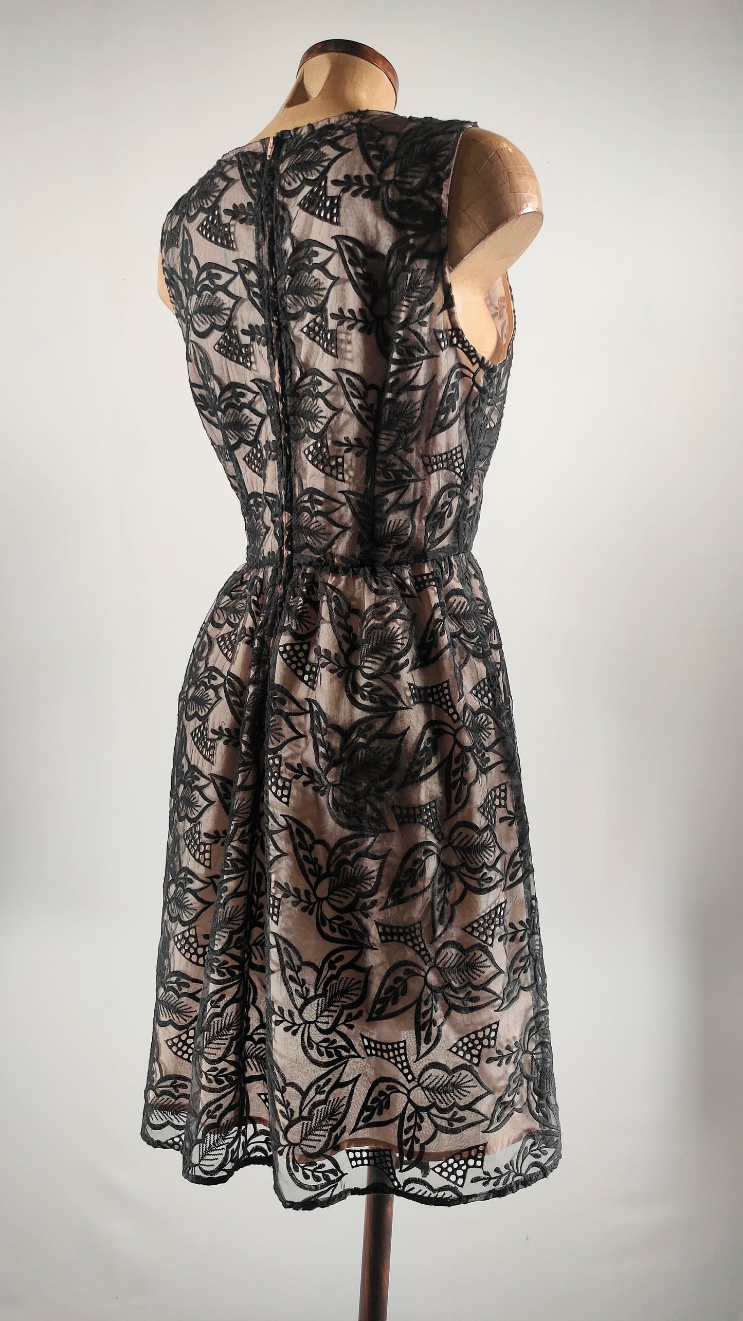 Vestido efecto transparente Naf Naf