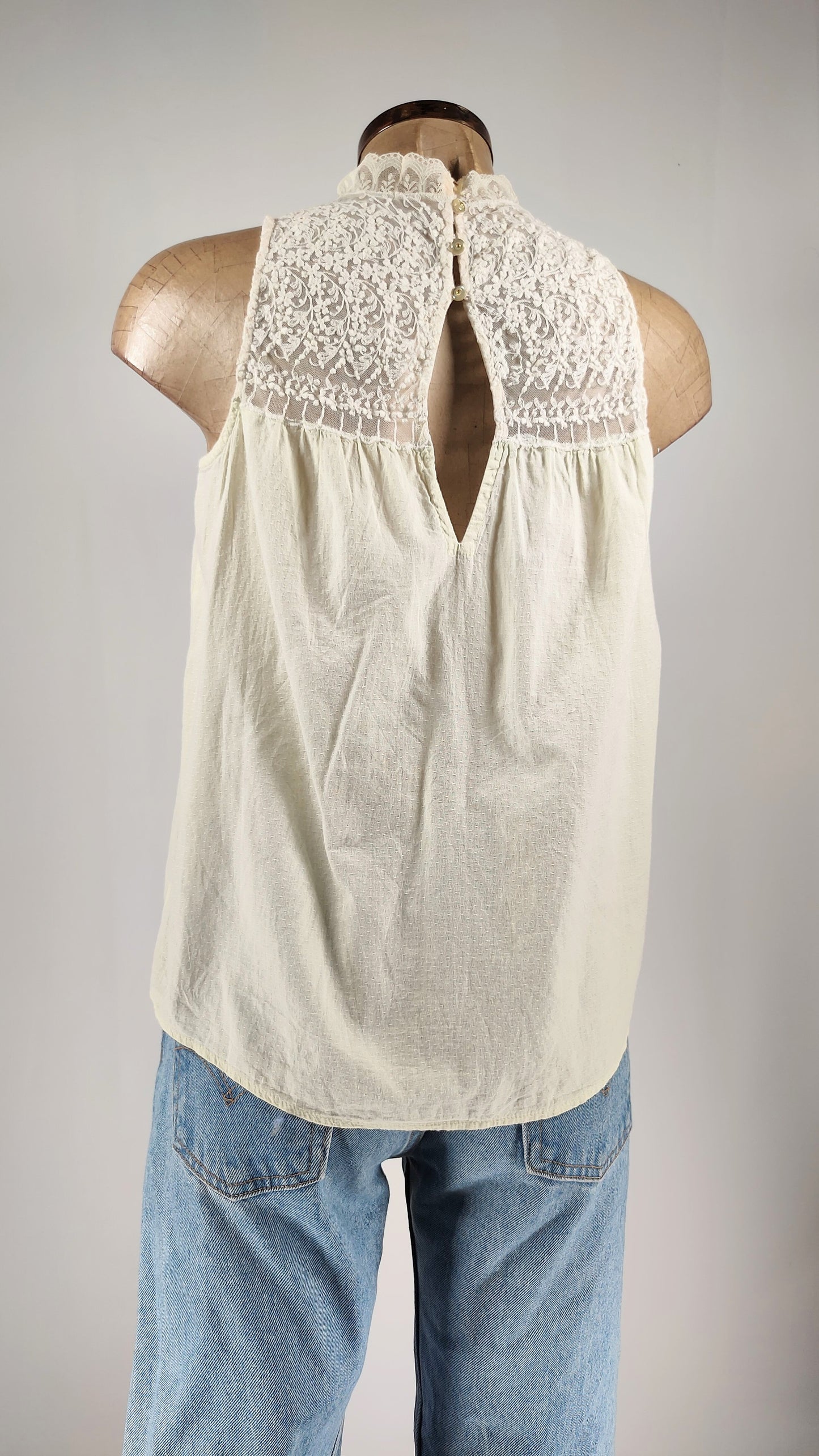 Top con transparencia en parte superior