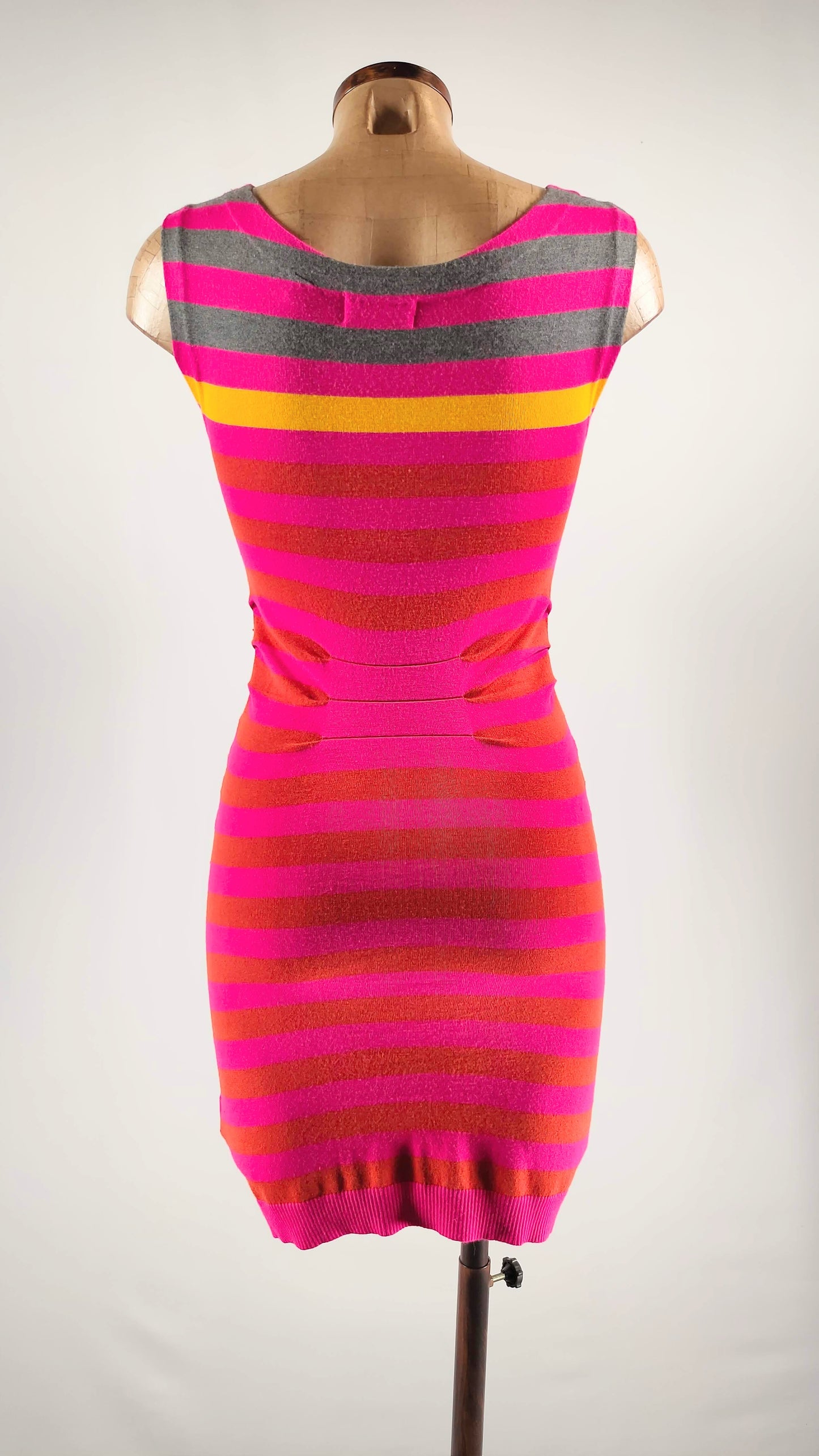 Vestido elástico ajustado fucsia