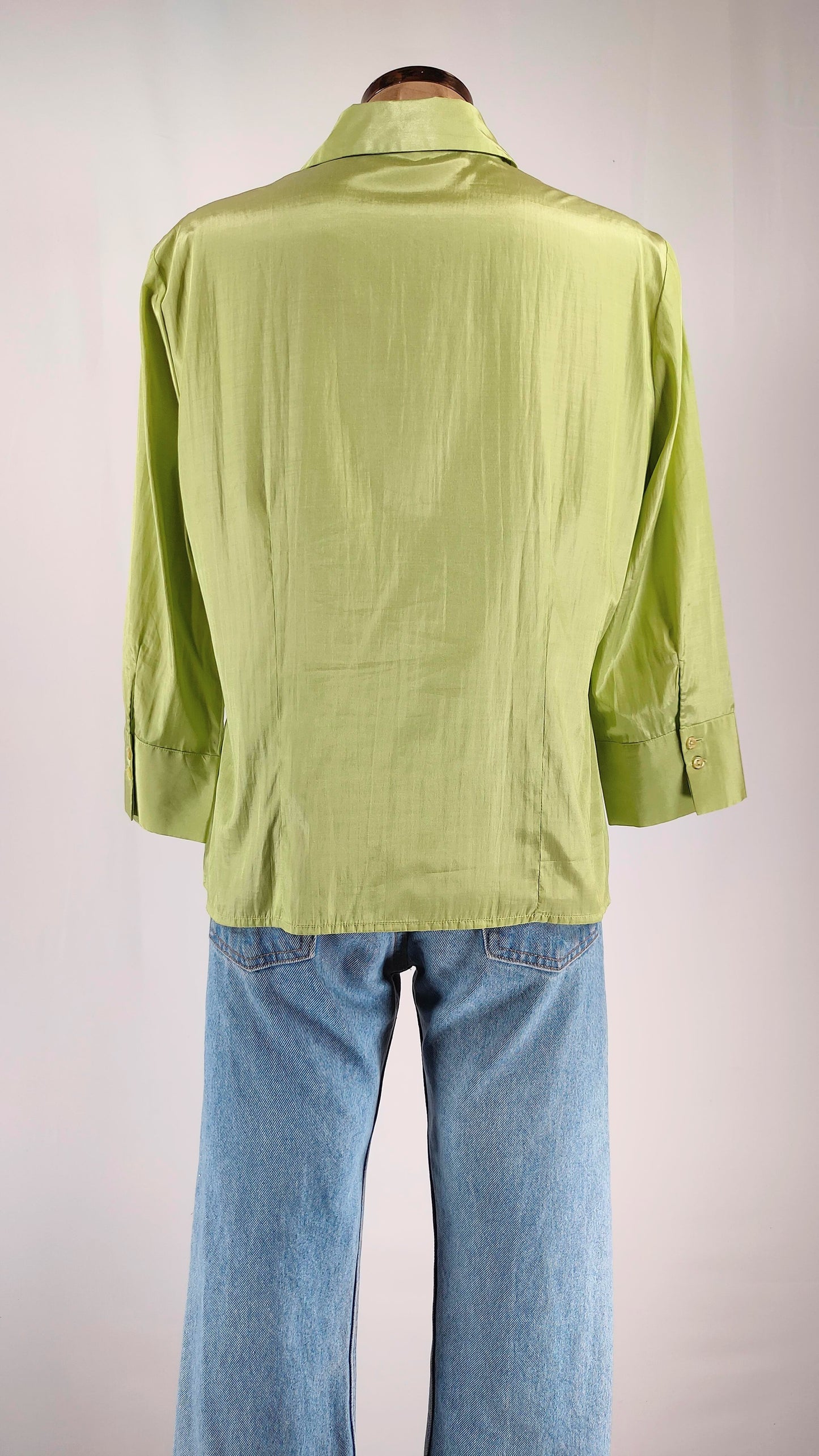 Camisa 3/4 verde manzana satinada